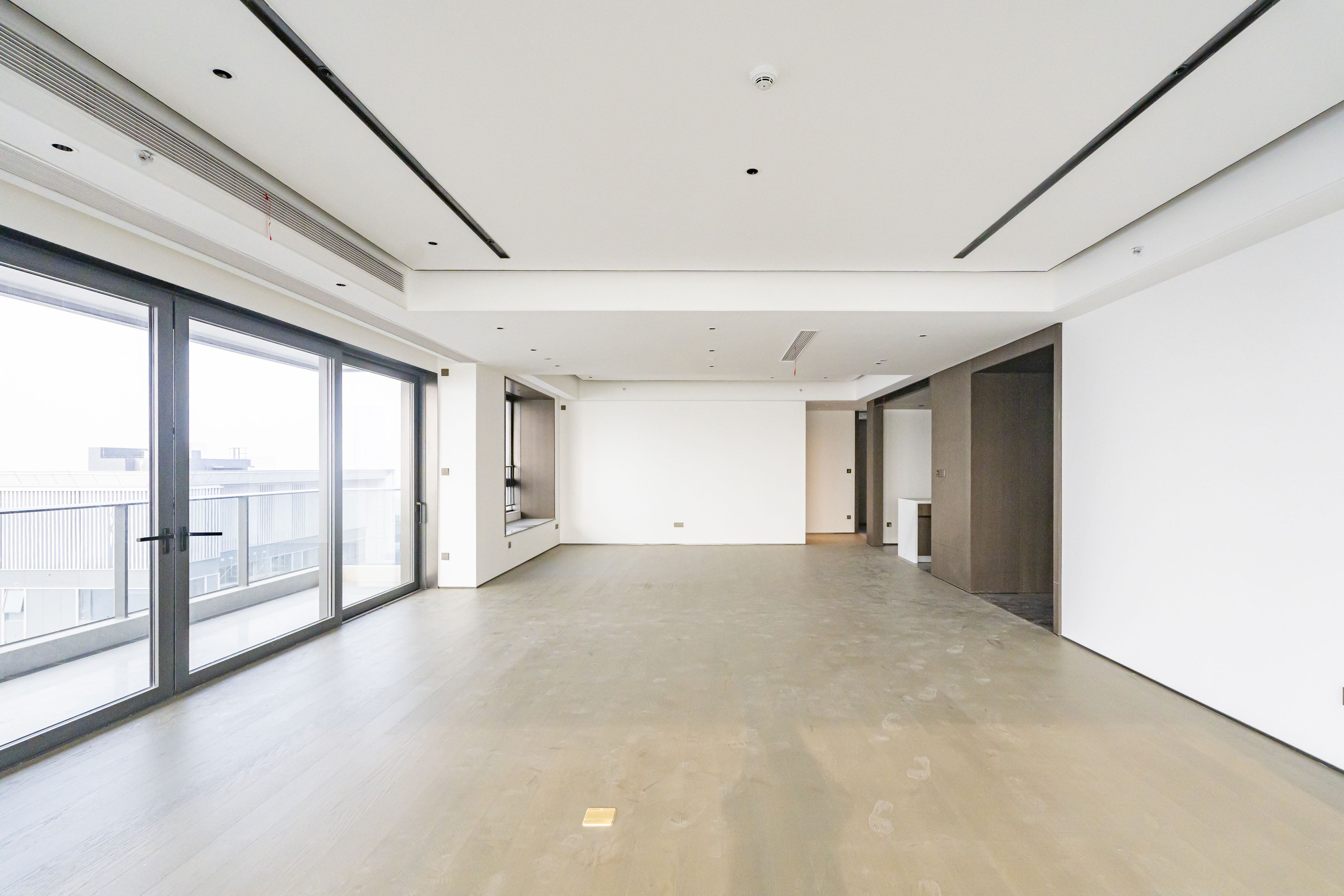 万科瑧湾汇  4室2厅4卫    699.0万 万科瑧湾汇  4室2厅4卫    699.0万客厅