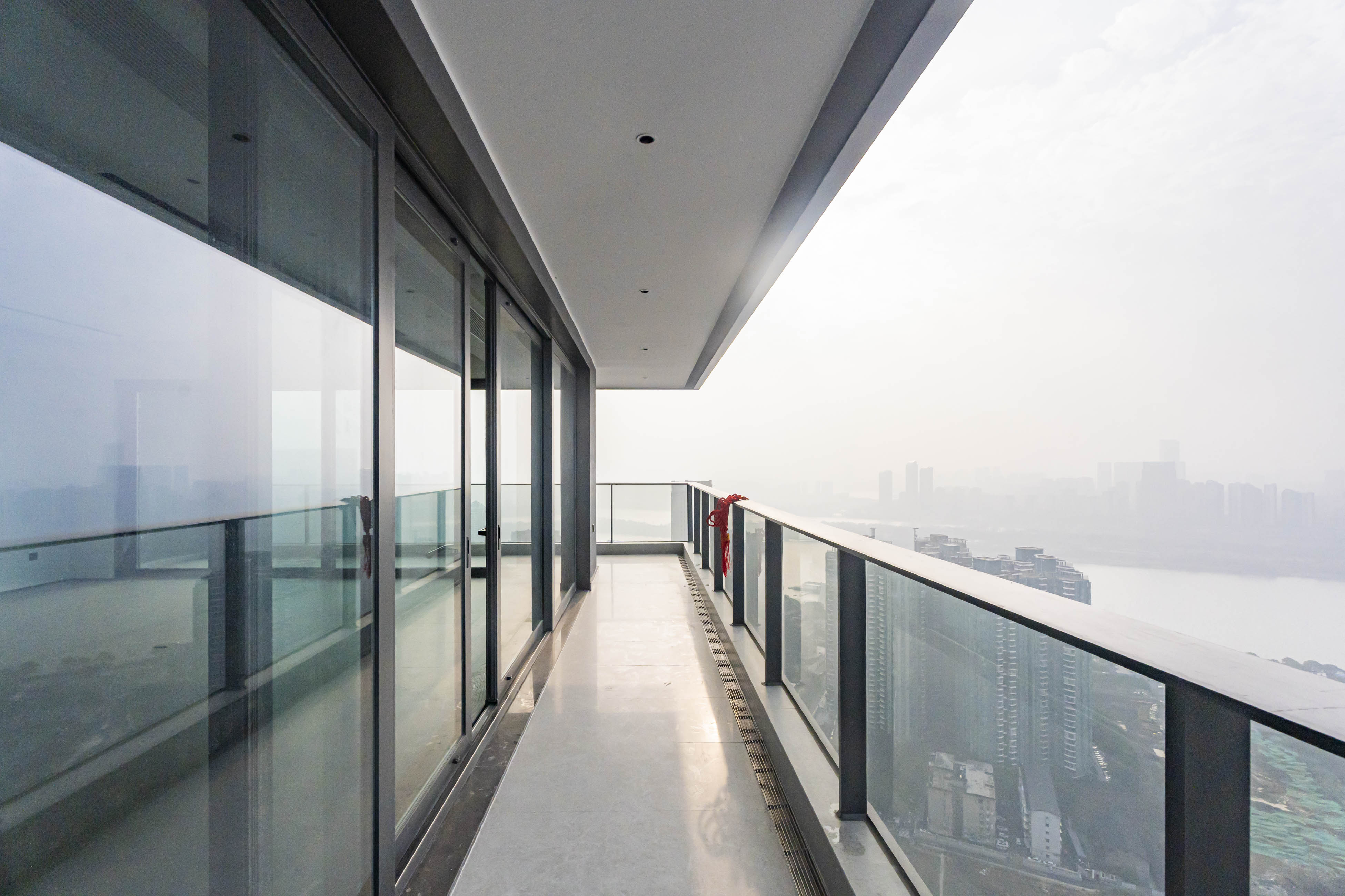 万科瑧湾汇  4室2厅4卫    699.0万 万科瑧湾汇  4室2厅4卫    699.0万阳台