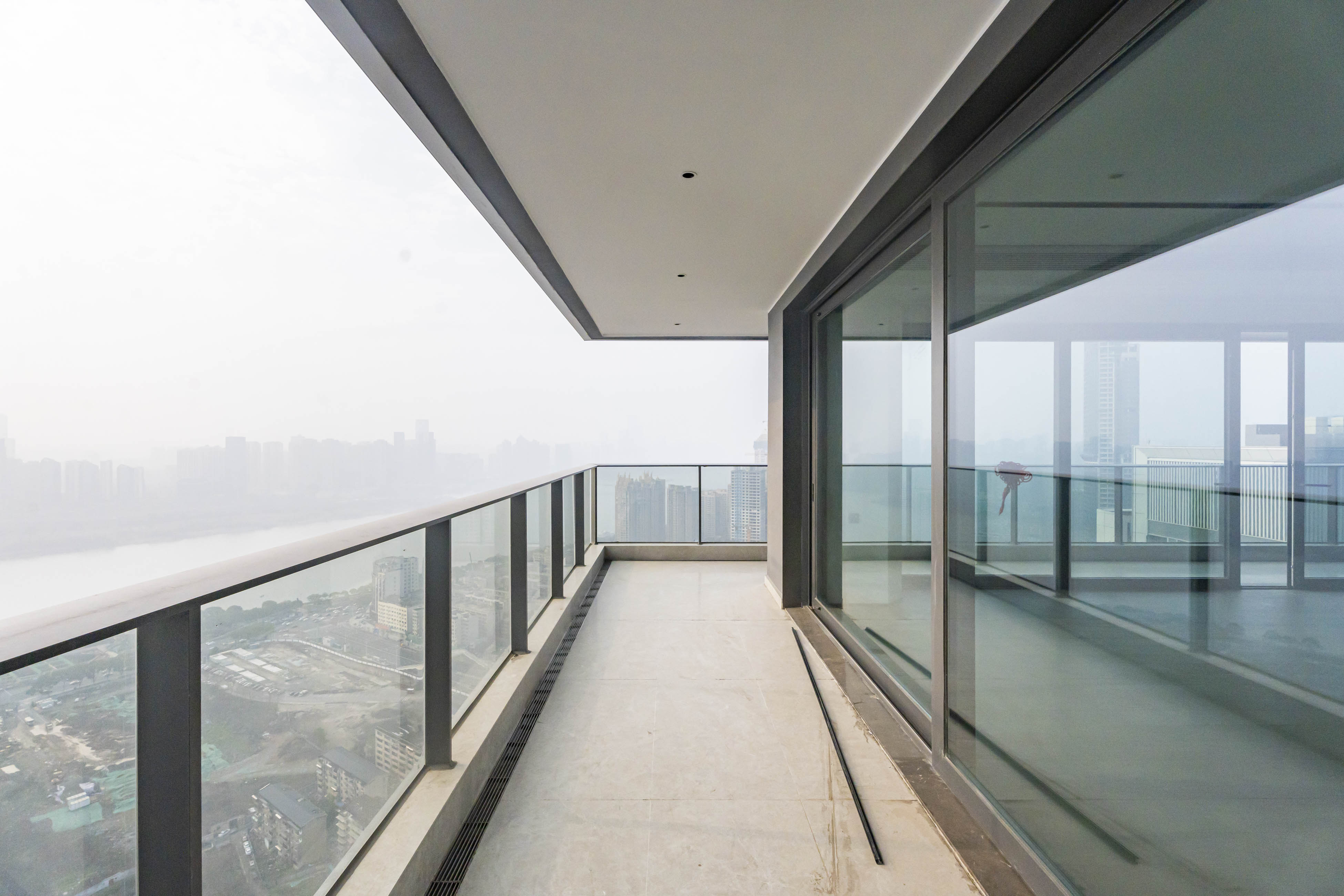 万科瑧湾汇  4室2厅4卫    699.0万 万科瑧湾汇  4室2厅4卫    699.0万阳台