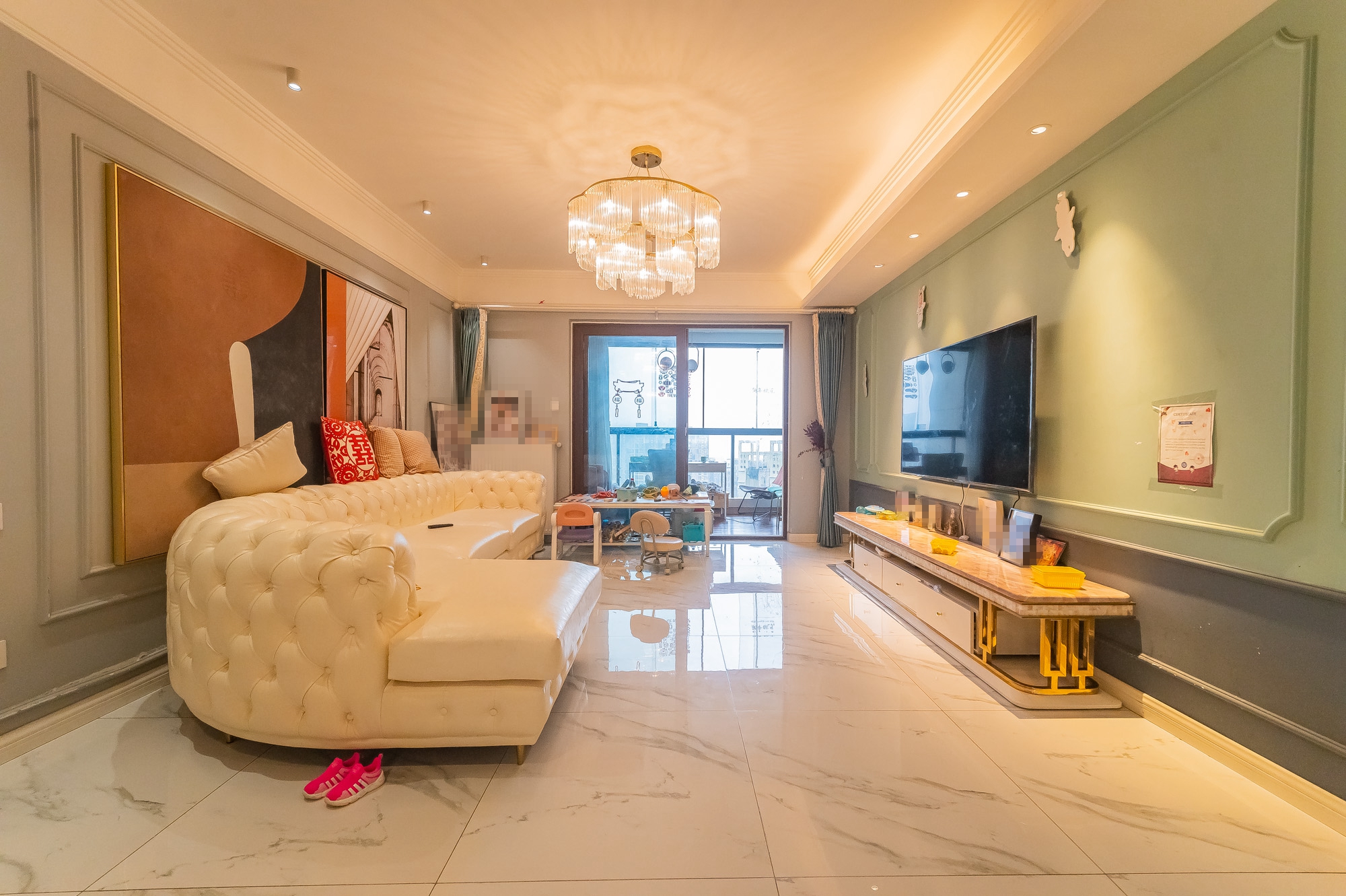 碧桂园中央花园 4室2厅2卫 128.0万 碧桂园中央花园 4室2厅2卫 128.0万客厅