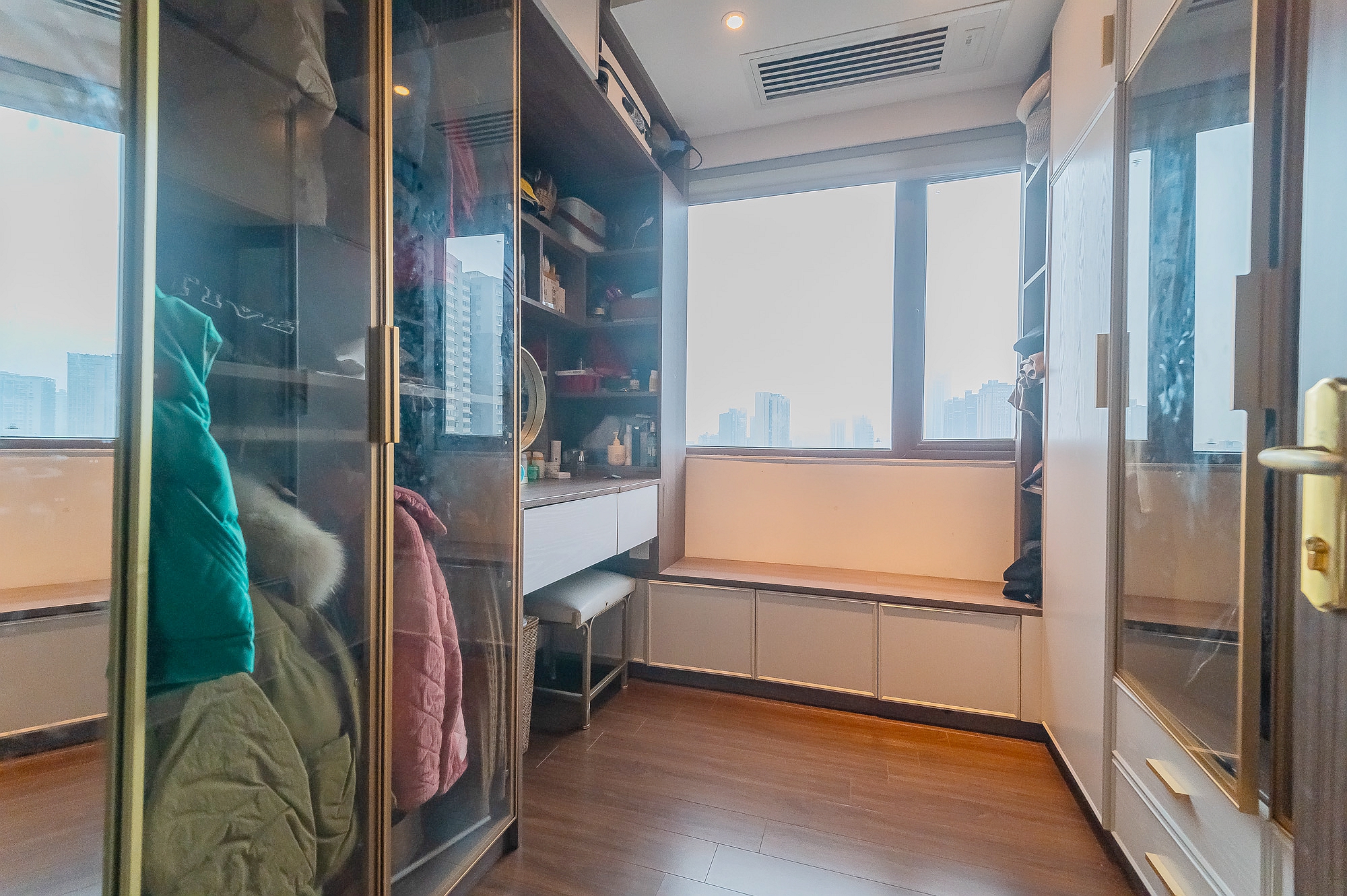 碧桂园中央花园 4室2厅2卫 128.0万 碧桂园中央花园 4室2厅2卫 128.0万卧室