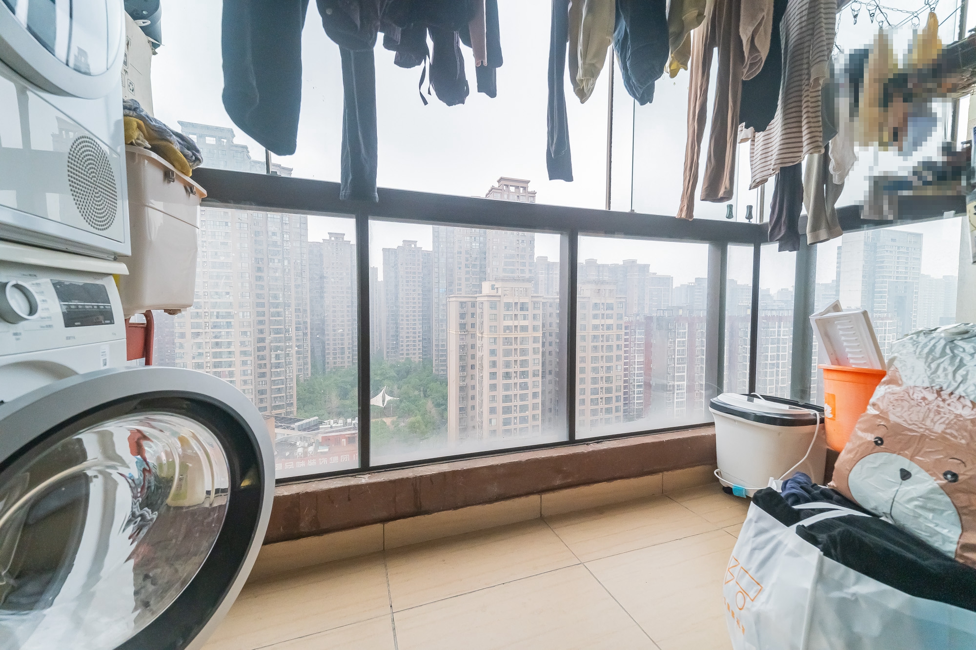 碧桂园中央花园 4室2厅2卫 128.0万 碧桂园中央花园 4室2厅2卫 128.0万阳台