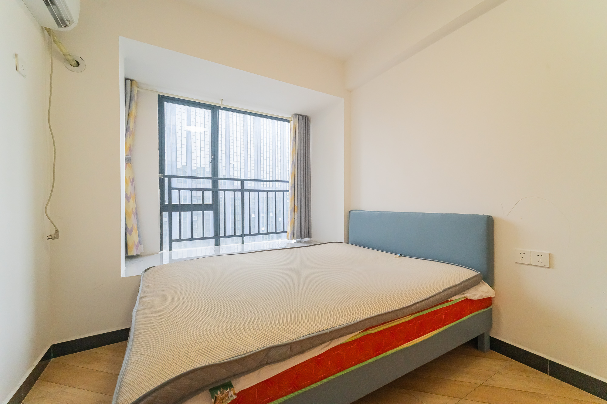 方略城市广场  4室2厅2卫    91.0万 方略城市广场  4室2厅2卫    91.0万卧室