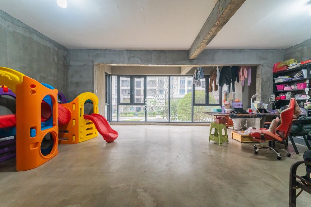 金辉优步星樾  4室2厅2卫    115.8万