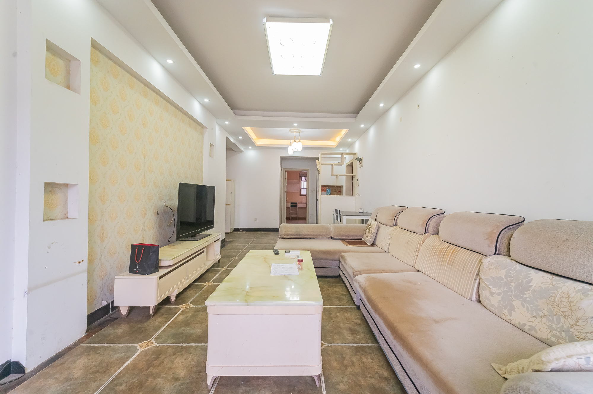 MOMA当代广场 3室2厅1卫 56.38万 MOMA当代广场 3室2厅1卫 56.38万客厅