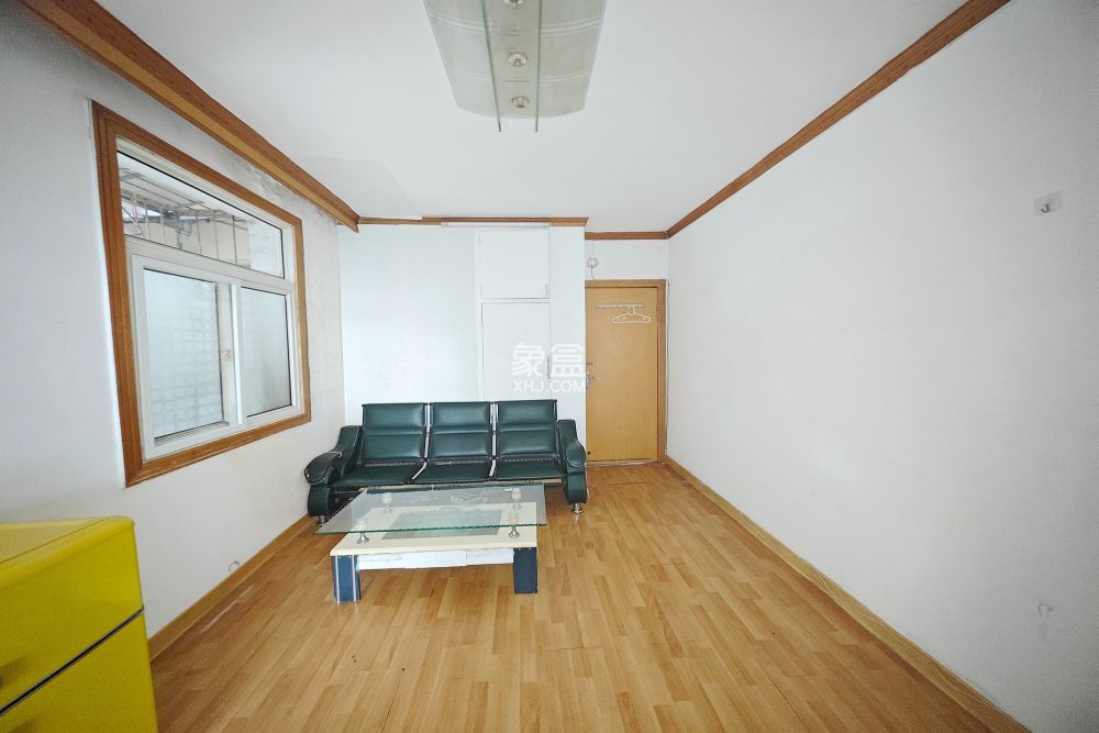 公交园小区（公交新村）  2室1厅1卫   40.00万