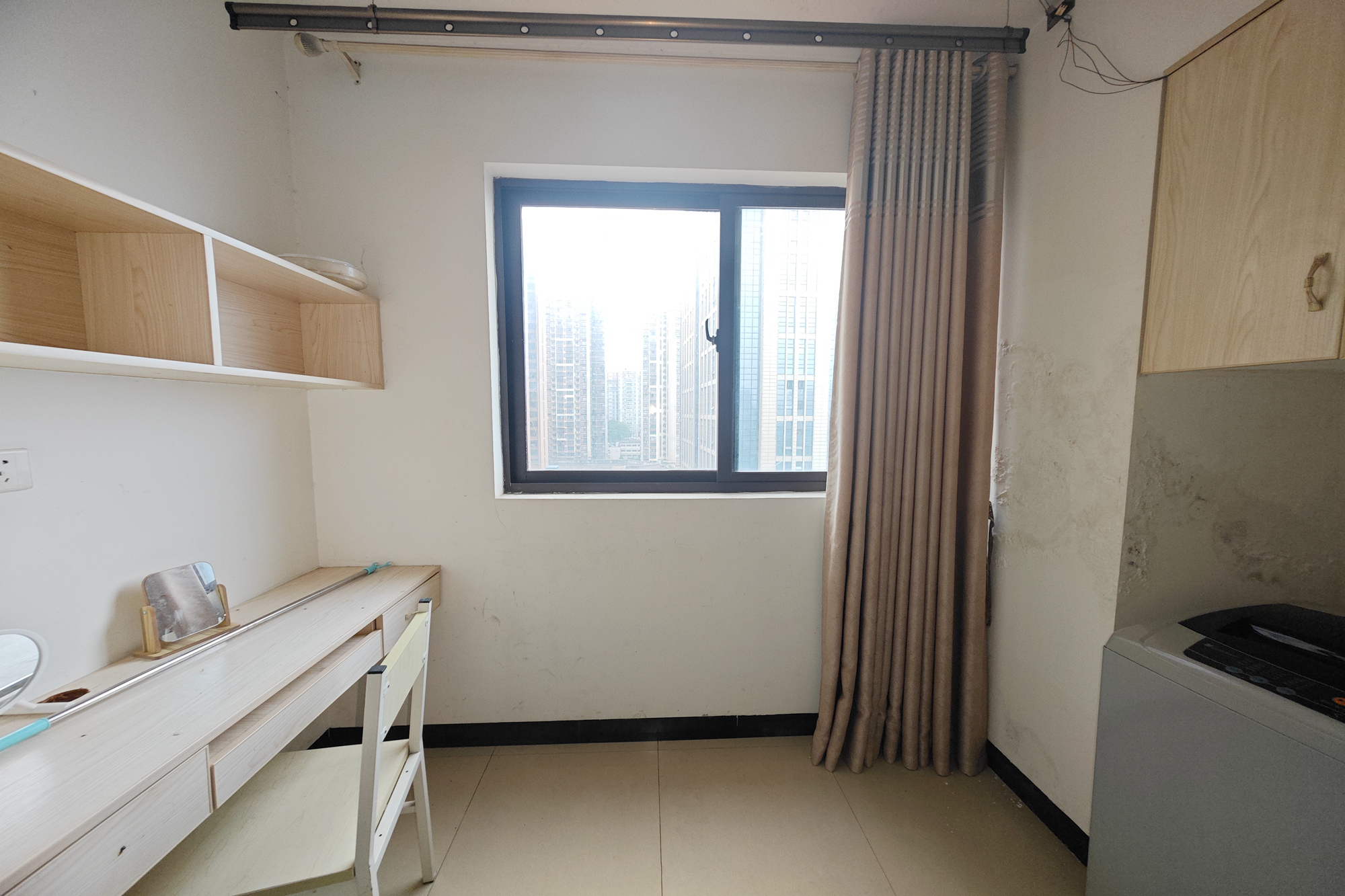 芒果天地(芒果雅苑)  1室1厅1卫    20.0万 芒果天地(芒果雅苑)  1室1厅1卫    20.0万阳台