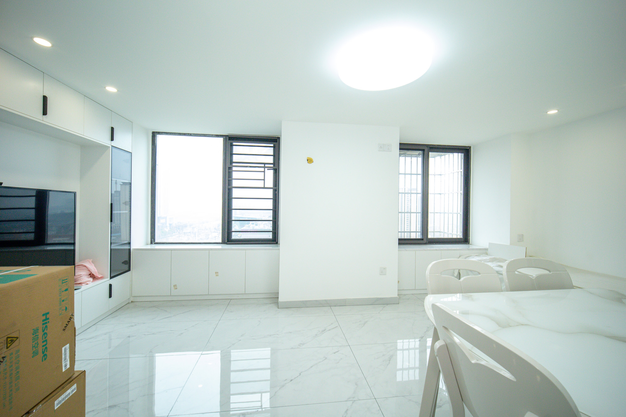 新城悦隽公园 2室2厅2卫 43.0万 新城悦隽公园 2室2厅2卫 43.0万客厅