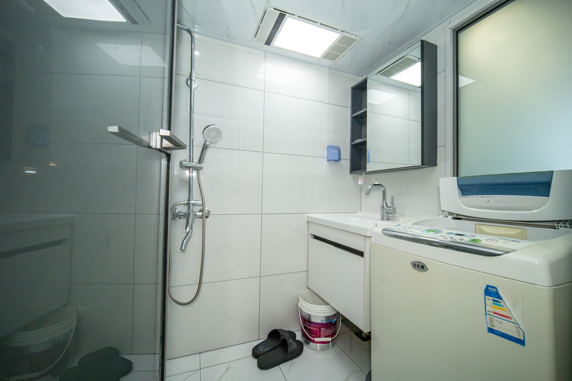 新城悦隽公园 2室2厅2卫 43.0万 新城悦隽公园 2室2厅2卫 43.0万卫生间