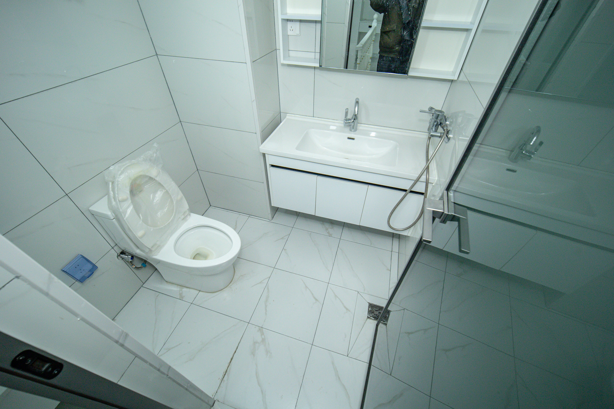 新城悦隽公园 2室2厅2卫 43.0万 新城悦隽公园 2室2厅2卫 43.0万卫生间