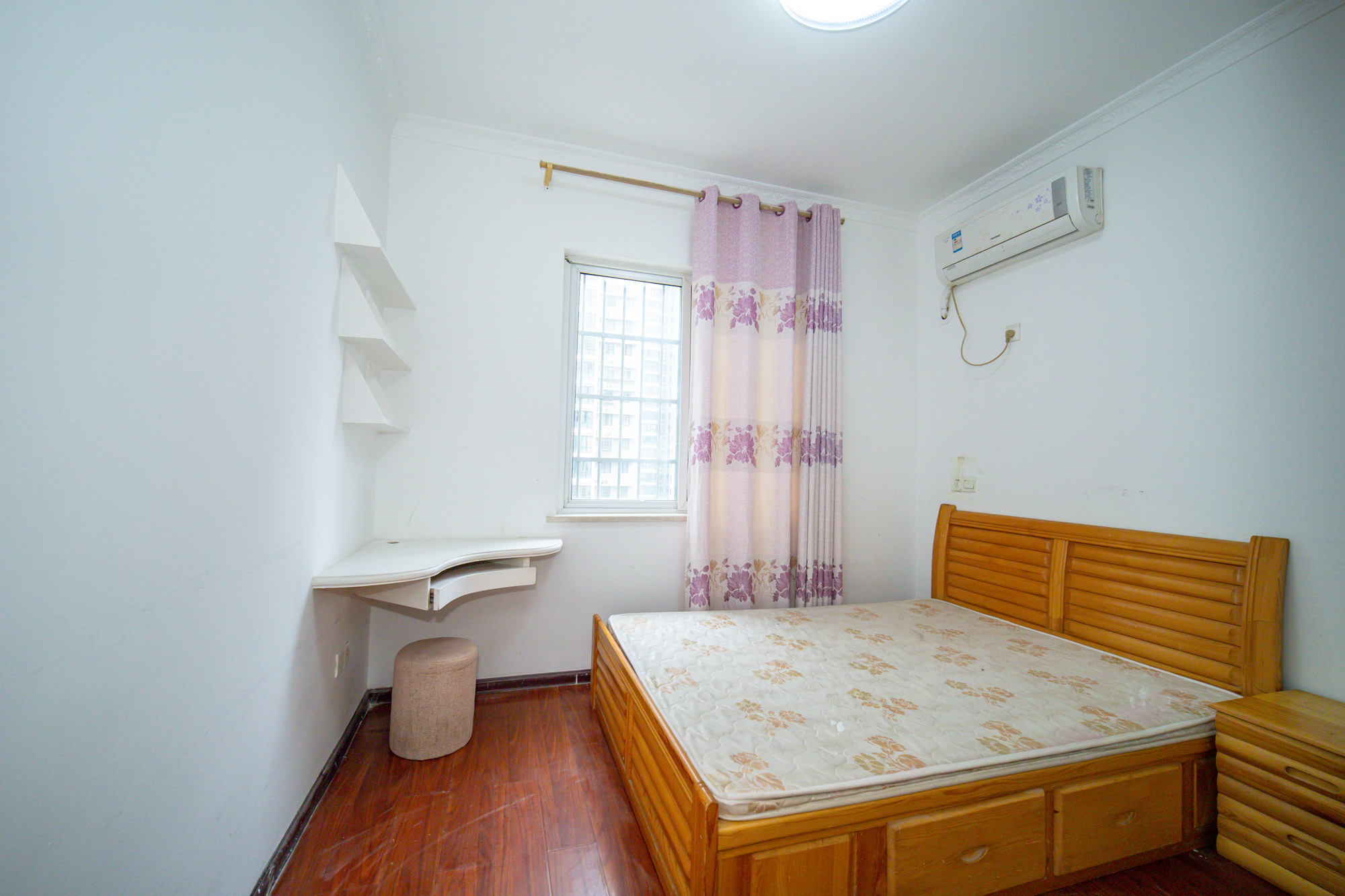 楚天世纪城东苑 1室2厅1卫 74.8万 楚天世纪城东苑 1室2厅1卫 74.8万卧室