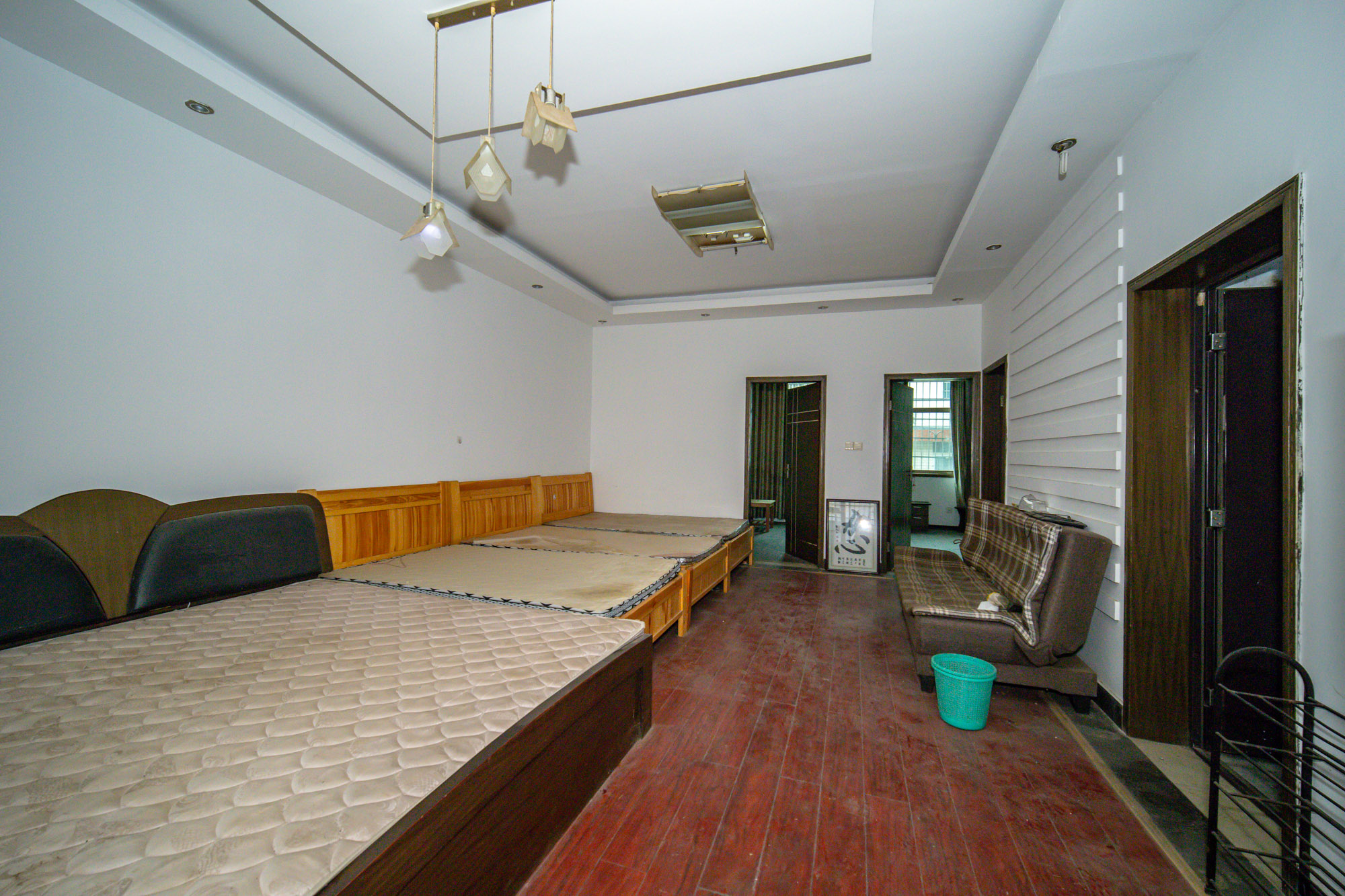 板桥小区 14室6厅10卫 165.0万 板桥小区 14室6厅10卫 165.0万其他