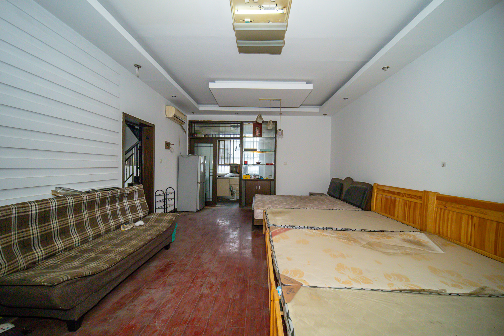 板桥小区 14室6厅10卫 165.0万 板桥小区 14室6厅10卫 165.0万其他