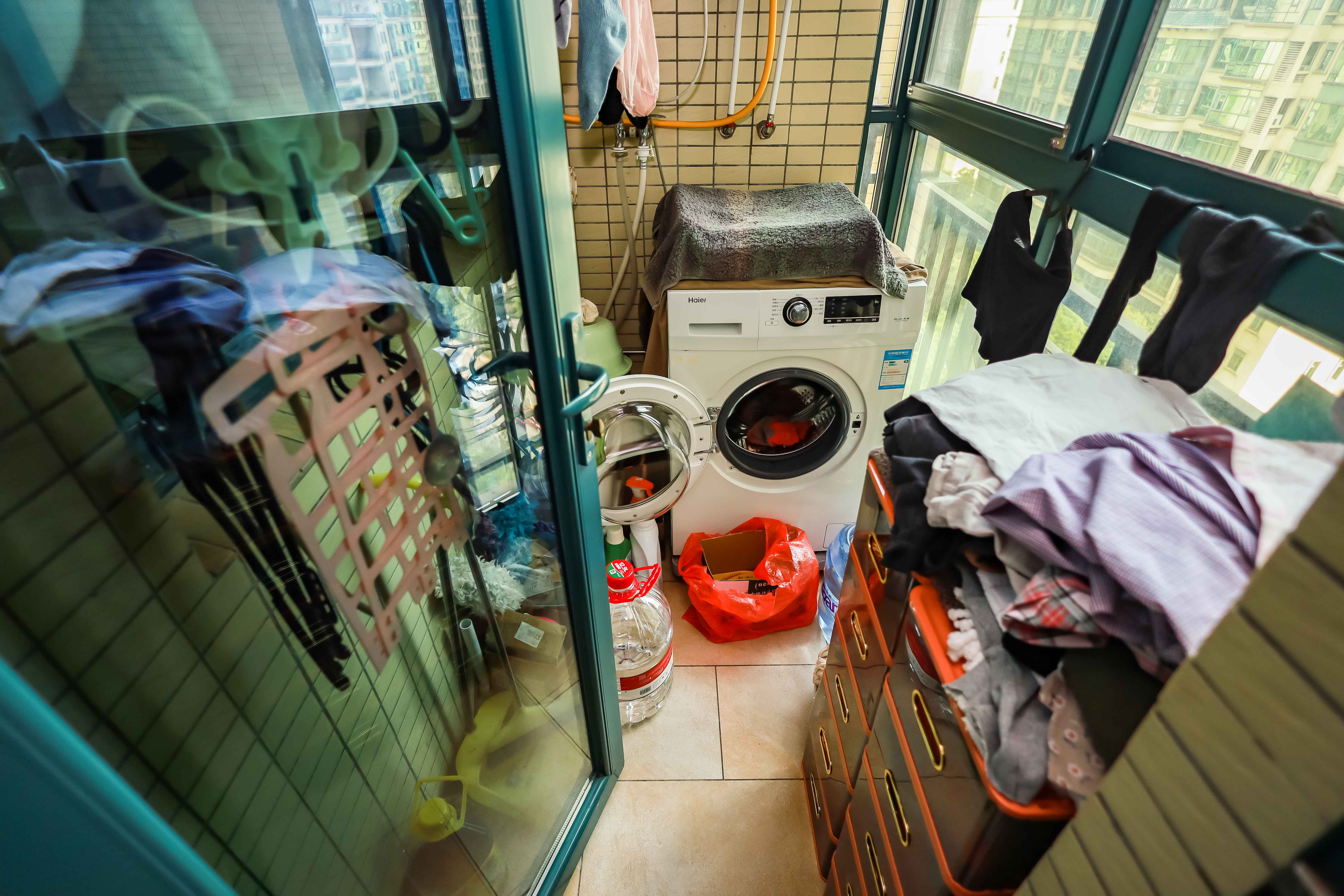 恒大华府  3室2厅1卫   142.00万阳台