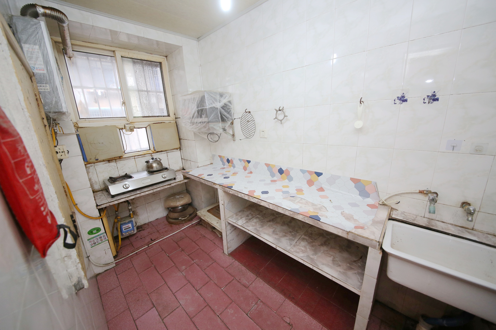 新兴小区（杨家山社区）  2室1厅1卫   39.80万厨房