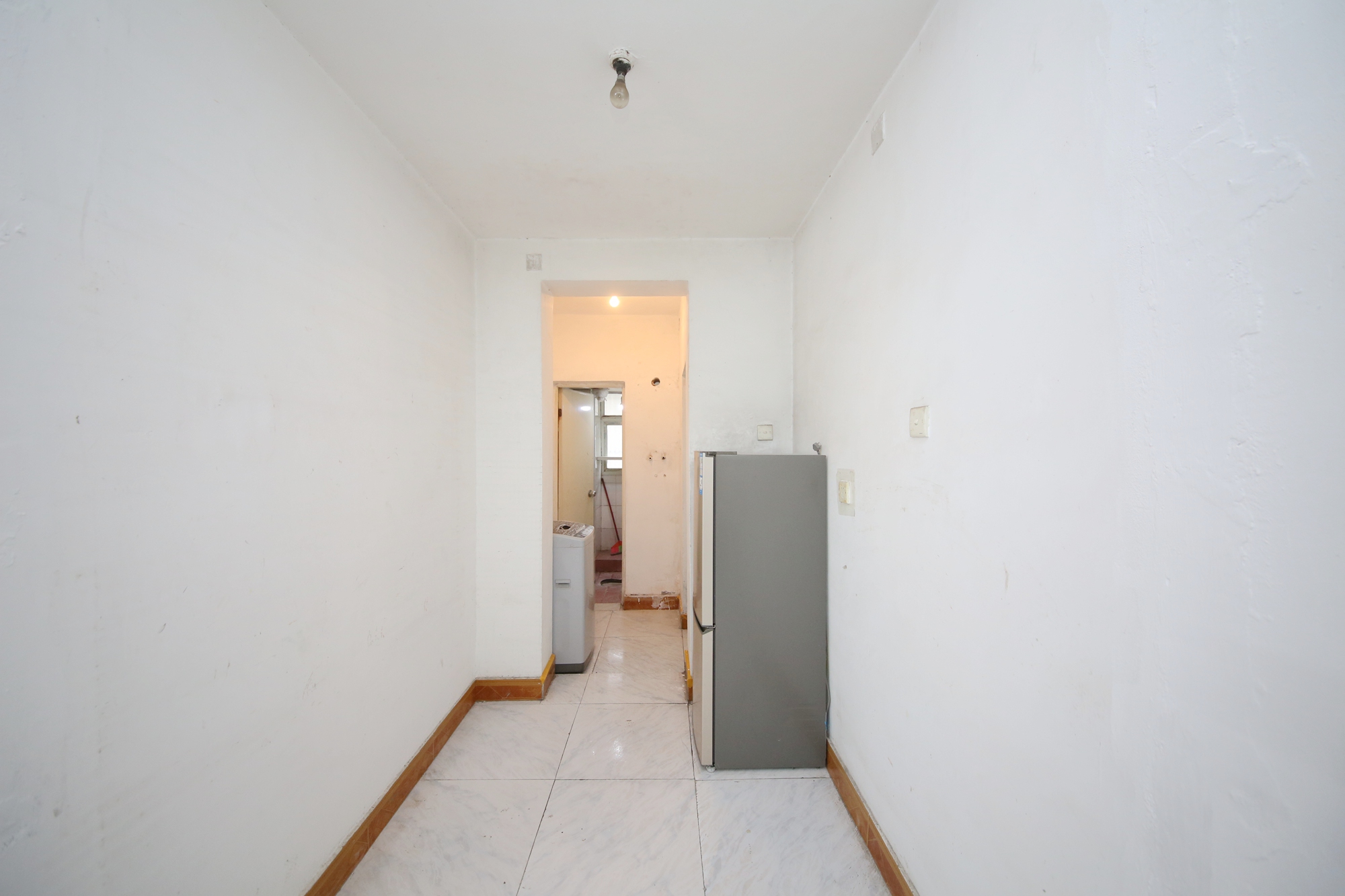 新兴小区（杨家山社区）  2室1厅1卫   39.80万其他