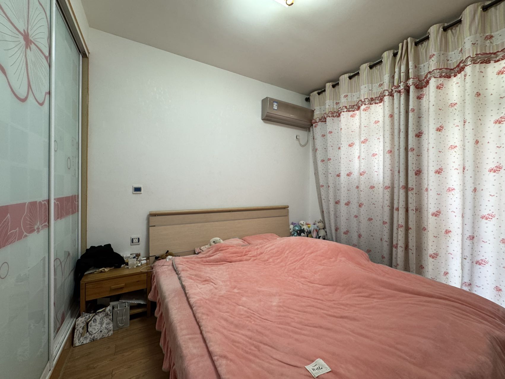 尚格名城天香国舍  5室3厅3卫    62.8万 尚格名城天香国舍  5室3厅3卫    62.8万室内图