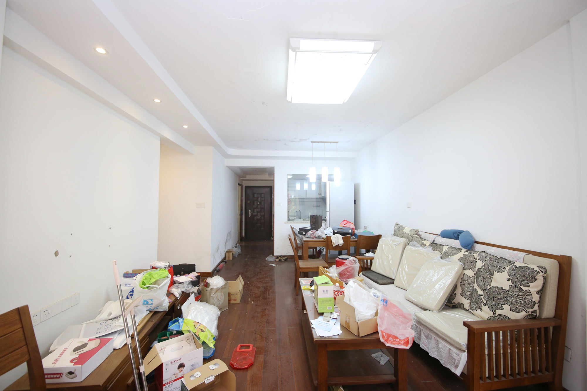 铂宫  2室2厅1卫   143.00万客厅