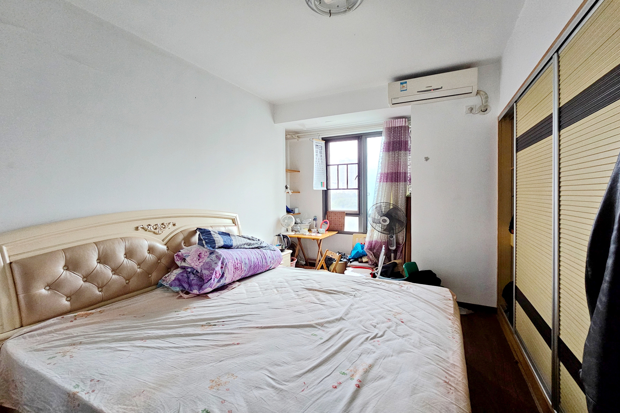 新华都万家城  3室2厅2卫    86.0万 新华都万家城  3室2厅2卫    86.0万卧室