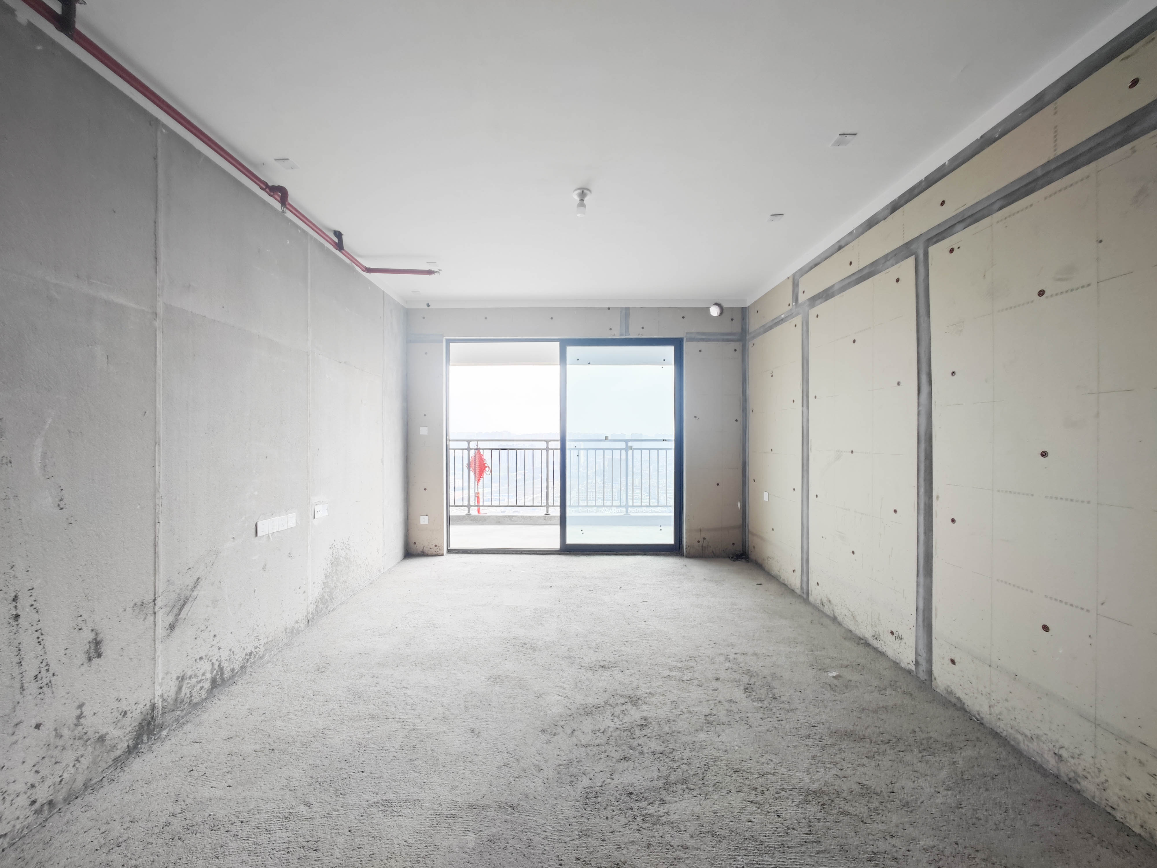 长房星城天地  3室2厅2卫    175.0万 长房星城天地  3室2厅2卫    175.0万客厅