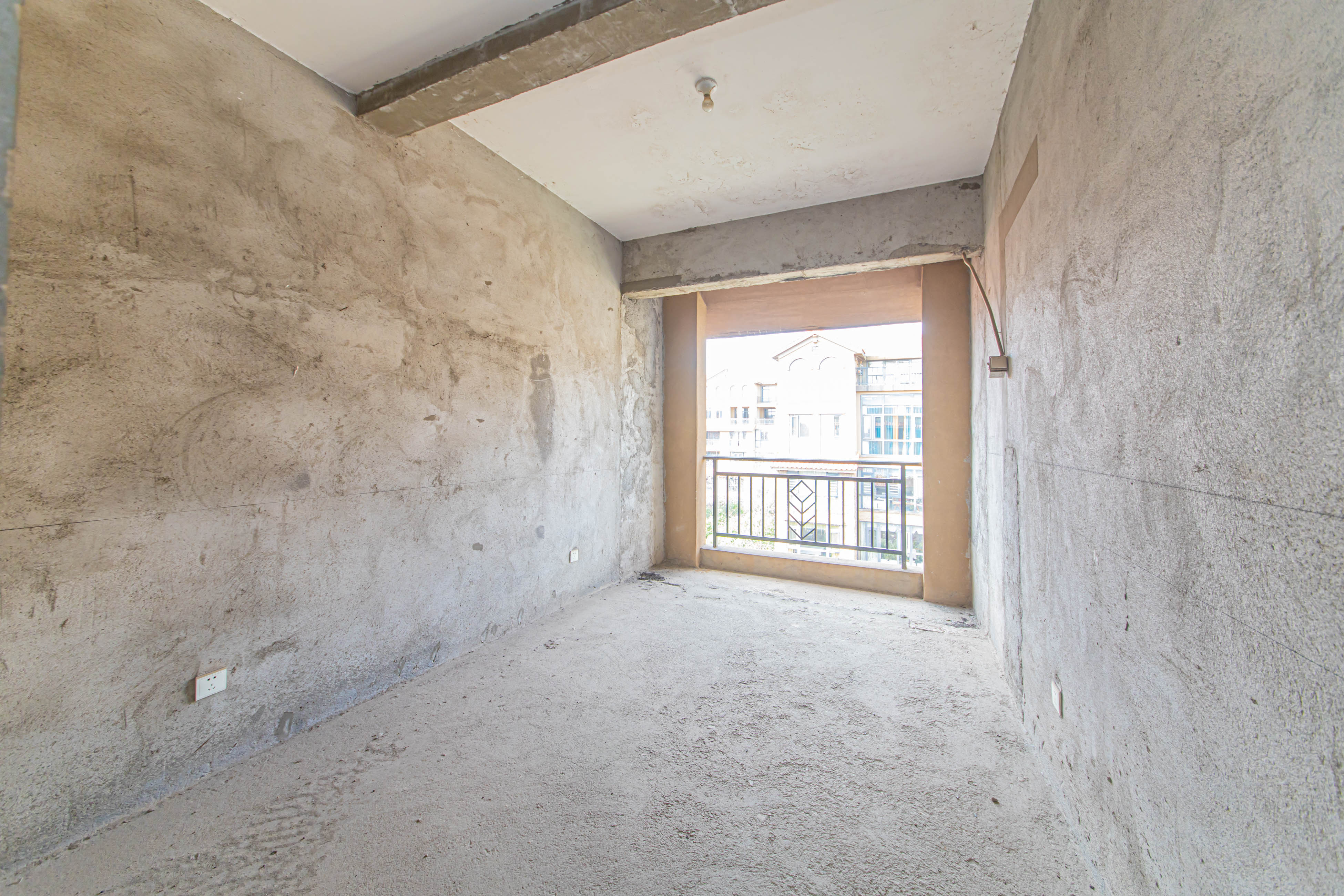 中建芙蓉和苑  4室2厅2卫   339.00万卧室