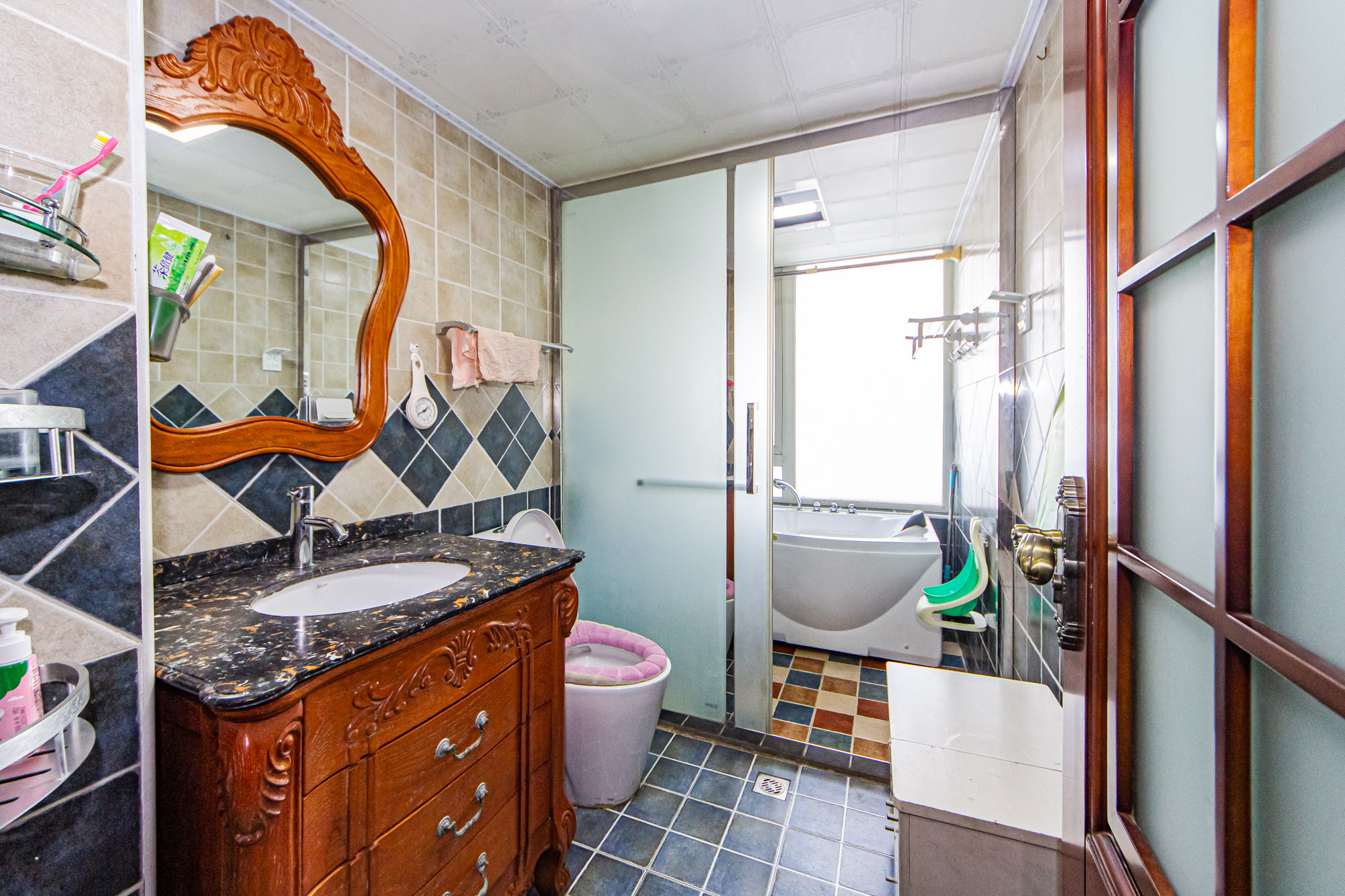 北辰三角洲E3区  5室2厅2卫    240.0万 北辰三角洲E3区  5室2厅2卫    240.0万卫生间