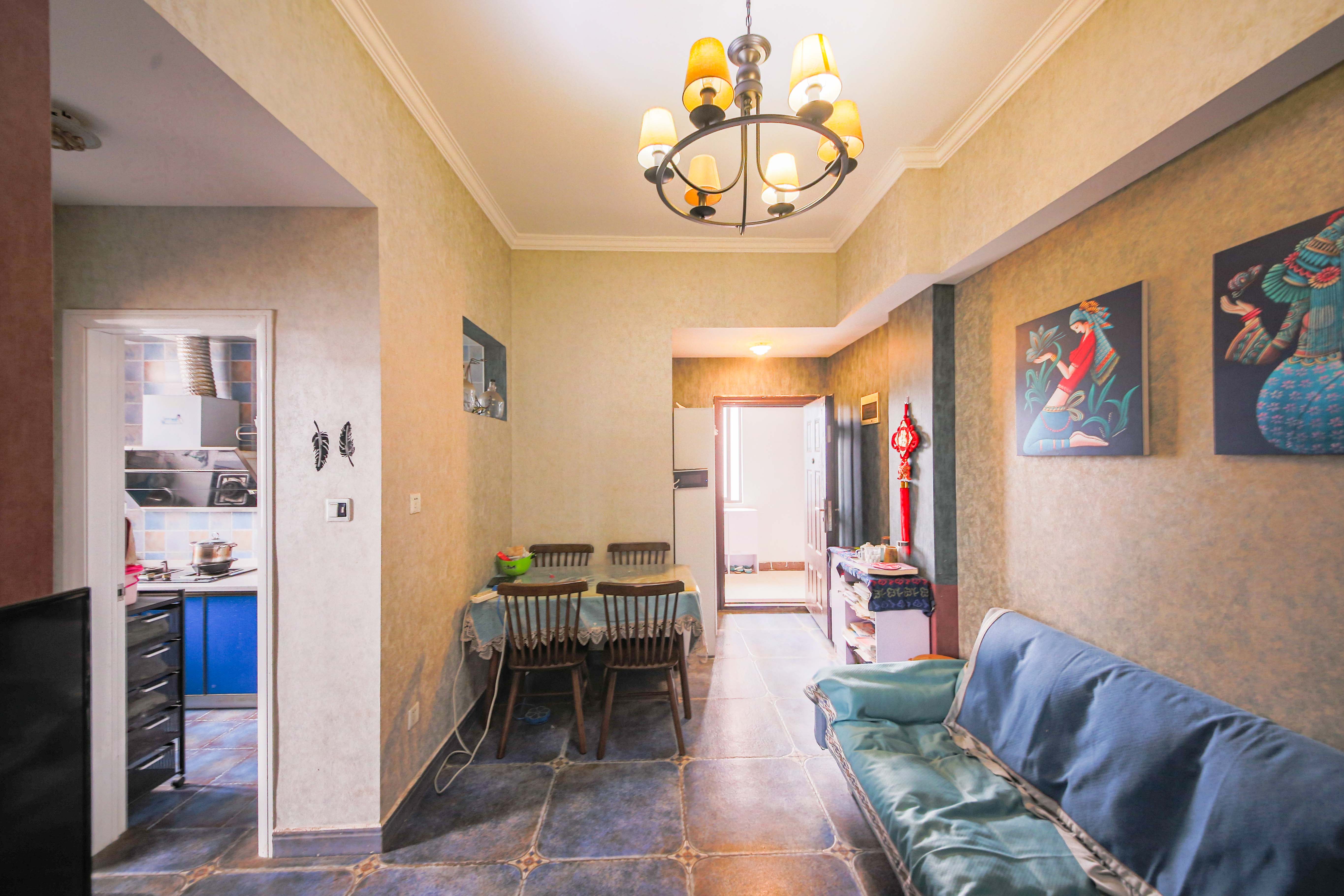 鑫远湘府逸园 2室1厅1卫 52.0万 鑫远湘府逸园 2室1厅1卫 52.0万客厅