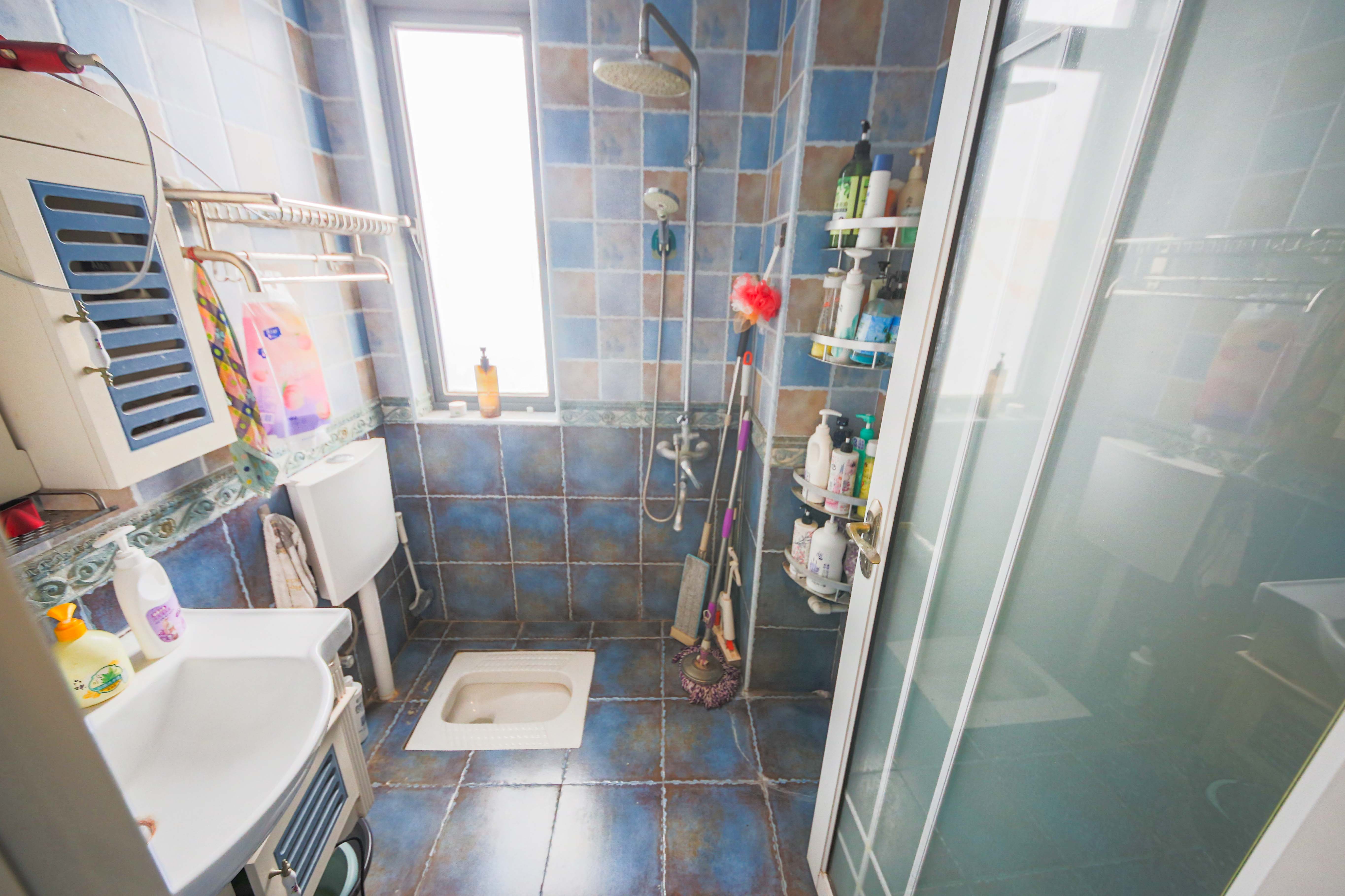 鑫远湘府逸园 2室1厅1卫 52.0万 鑫远湘府逸园 2室1厅1卫 52.0万卫生间