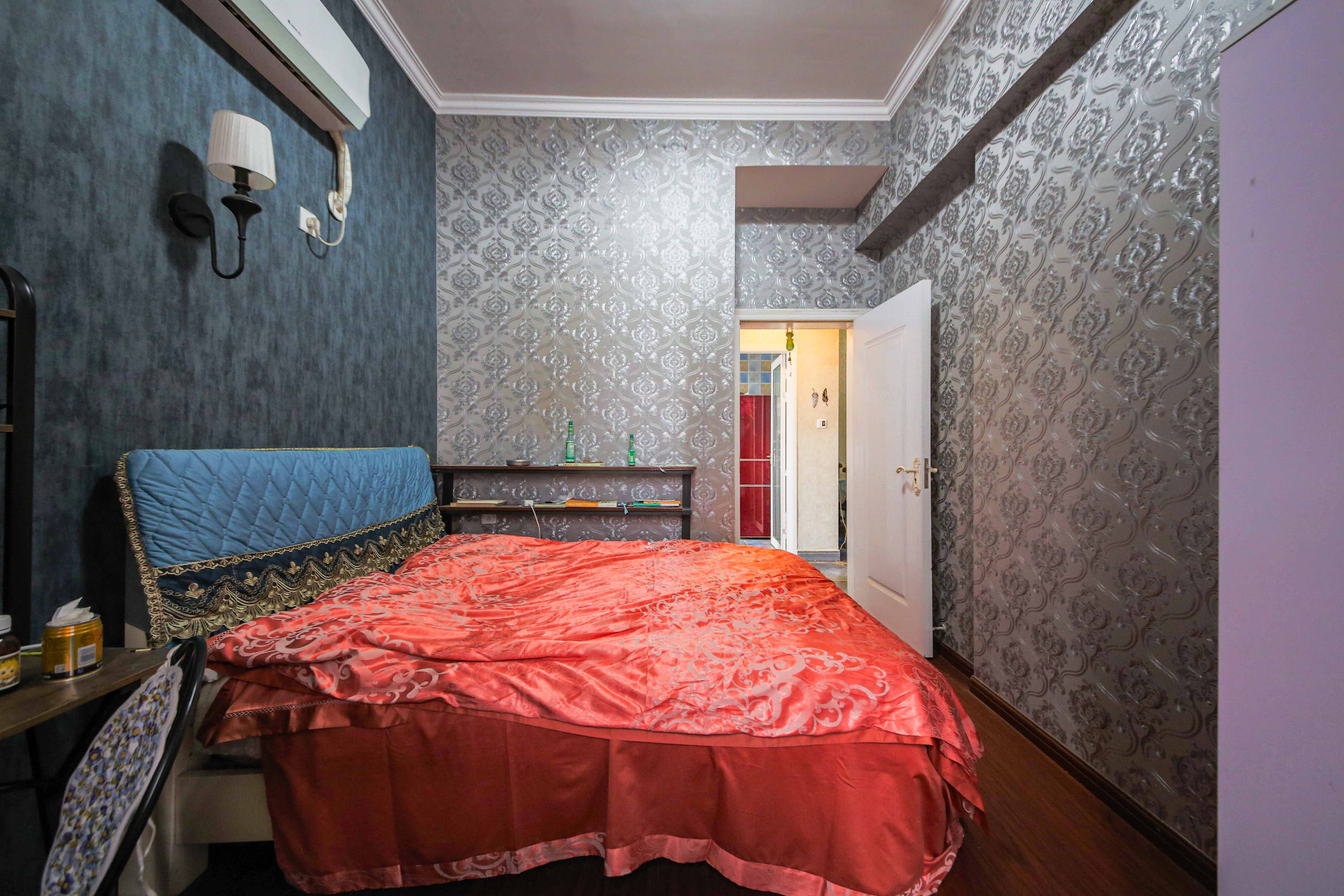 鑫远湘府逸园 2室1厅1卫 52.0万 鑫远湘府逸园 2室1厅1卫 52.0万卧室