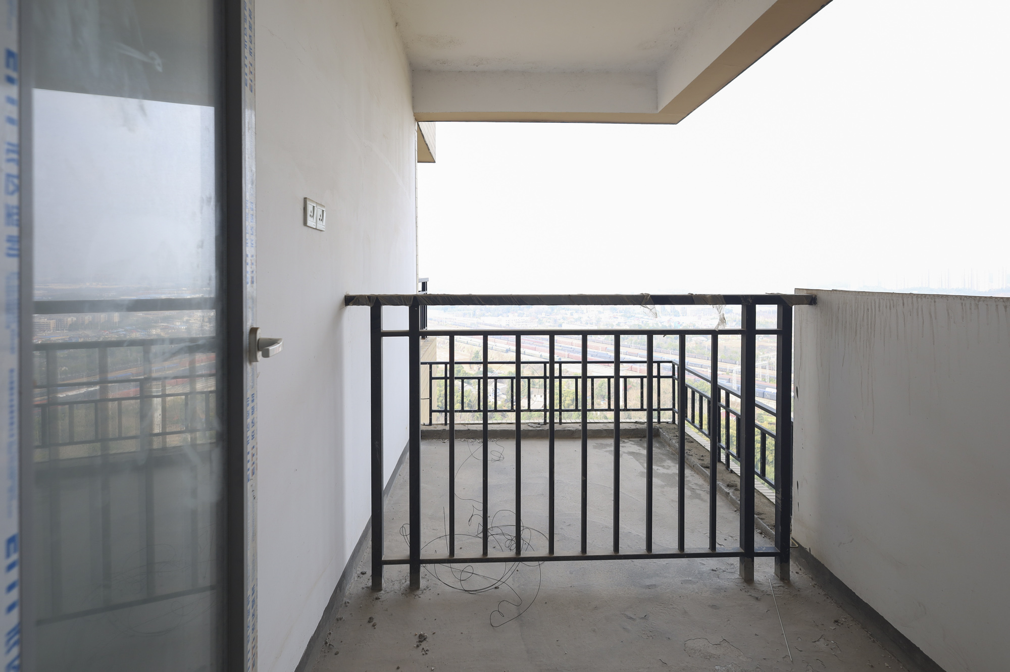 钱隆世家 4室2厅2卫 83.0万 钱隆世家 4室2厅2卫 83.0万卧室