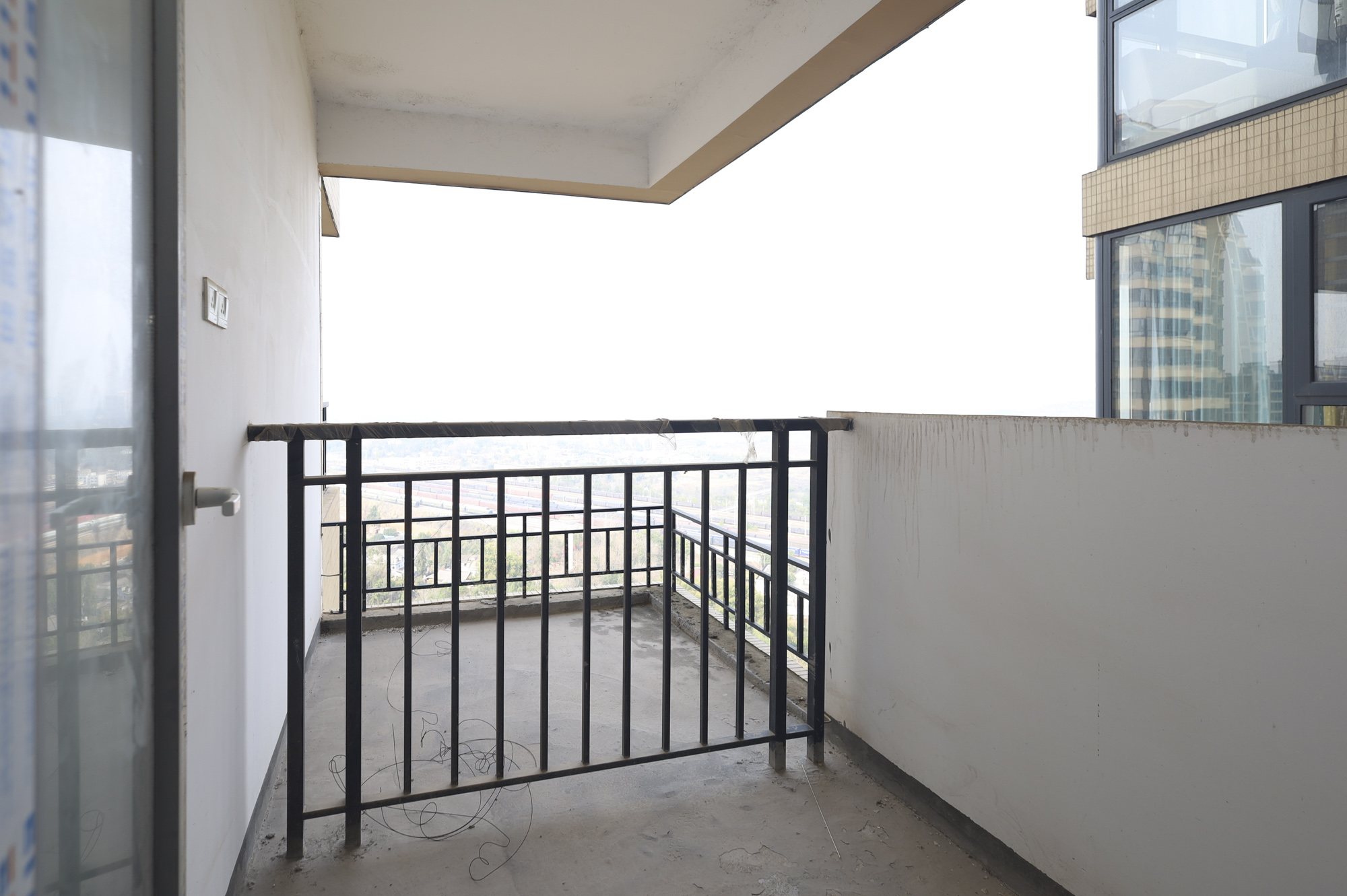 钱隆世家 4室2厅2卫 83.0万 钱隆世家 4室2厅2卫 83.0万卧室