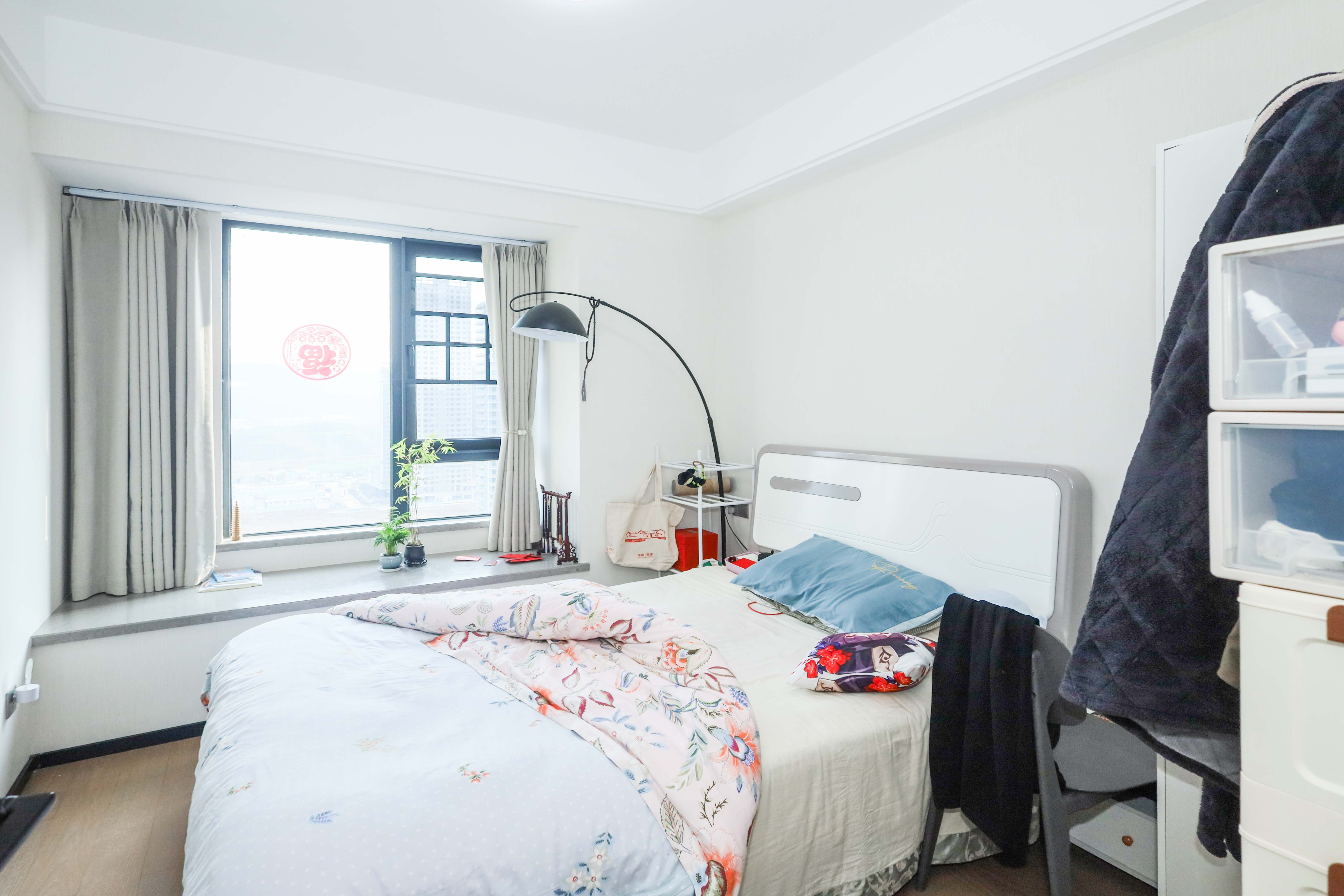 中海麓山境南区  3室2厅2卫    121.0万 中海麓山境南区  3室2厅2卫    121.0万卧室