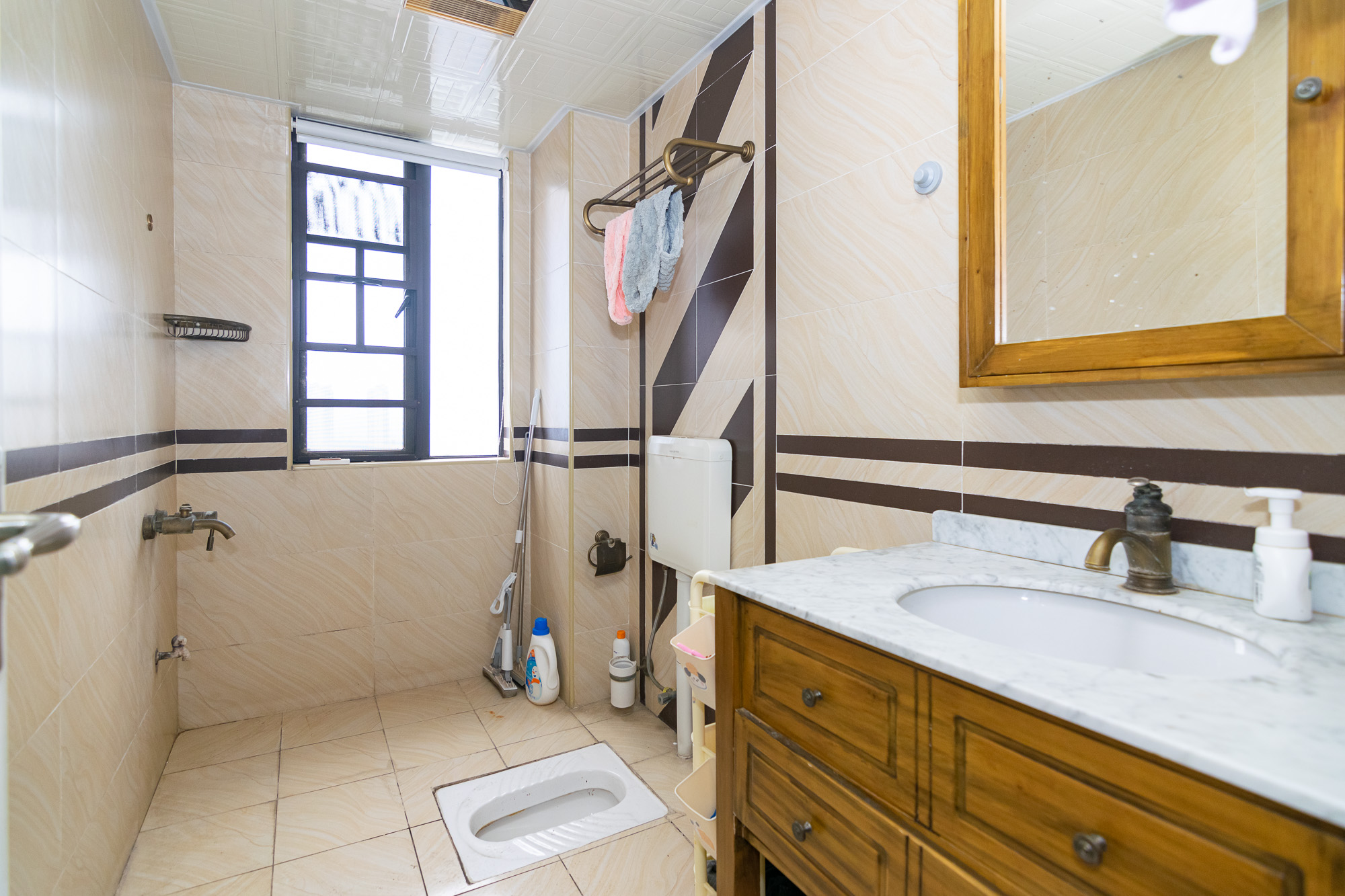 润和紫郡一期  3室2厅2卫    69.8万 润和紫郡一期  3室2厅2卫    69.8万卫生间