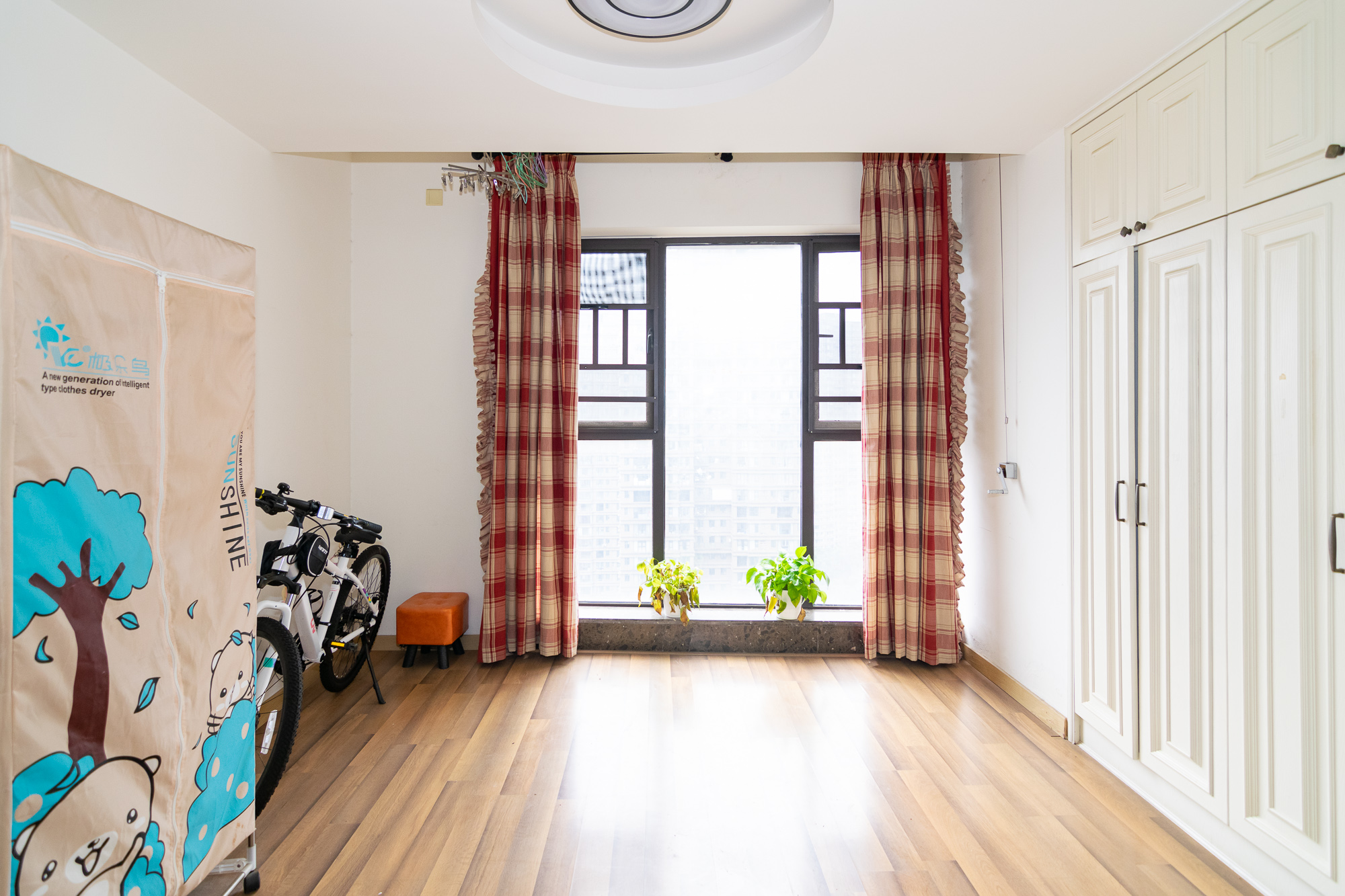 润和紫郡一期  3室2厅2卫    69.8万 润和紫郡一期  3室2厅2卫    69.8万阳台