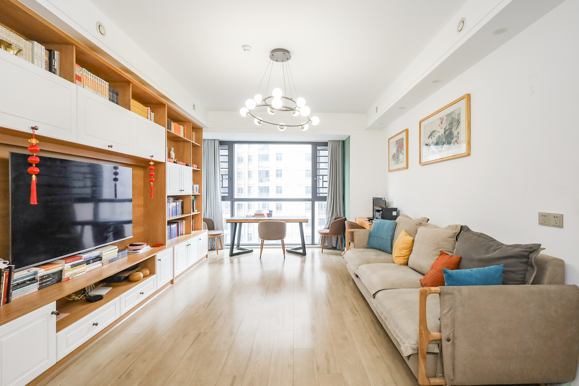 八方小区C区 3室2厅2卫 340.0万 八方小区C区 3室2厅2卫 340.0万客厅