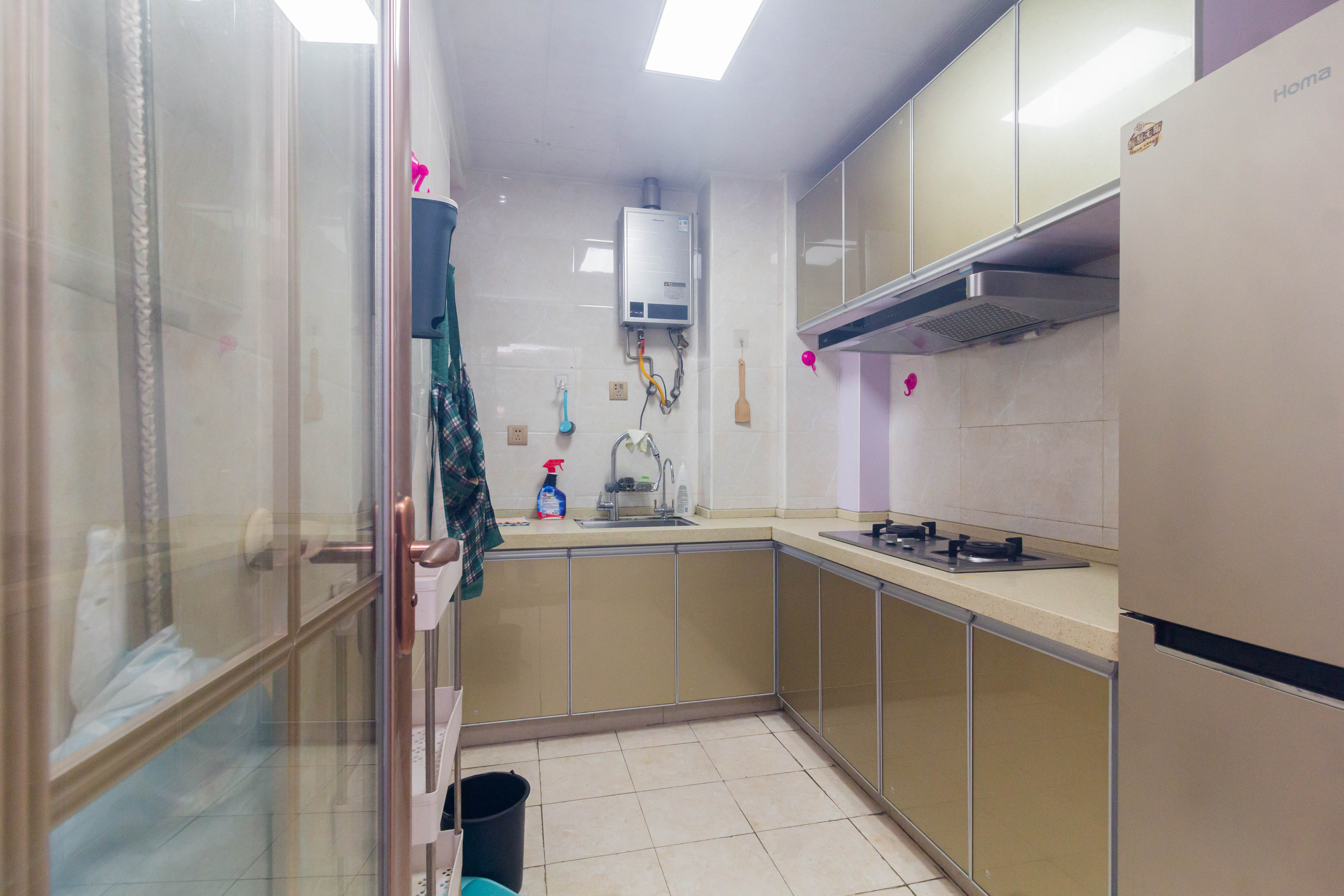 中国铁建国际城二期  2室1厅1卫    48.8万 中国铁建国际城二期  2室1厅1卫    48.8万厨房