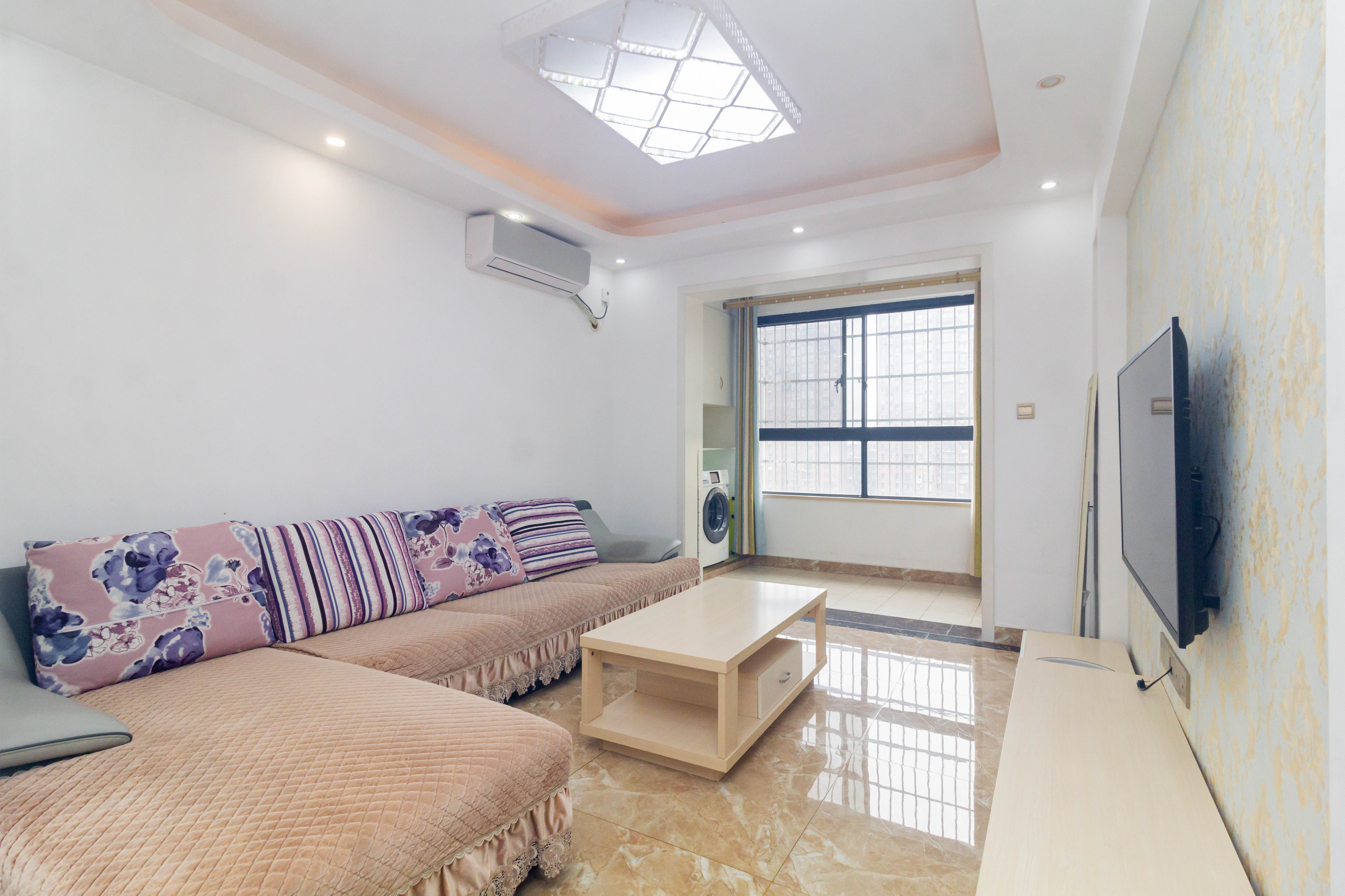 中国铁建国际城二期  2室1厅1卫    48.8万 中国铁建国际城二期  2室1厅1卫    48.8万客厅