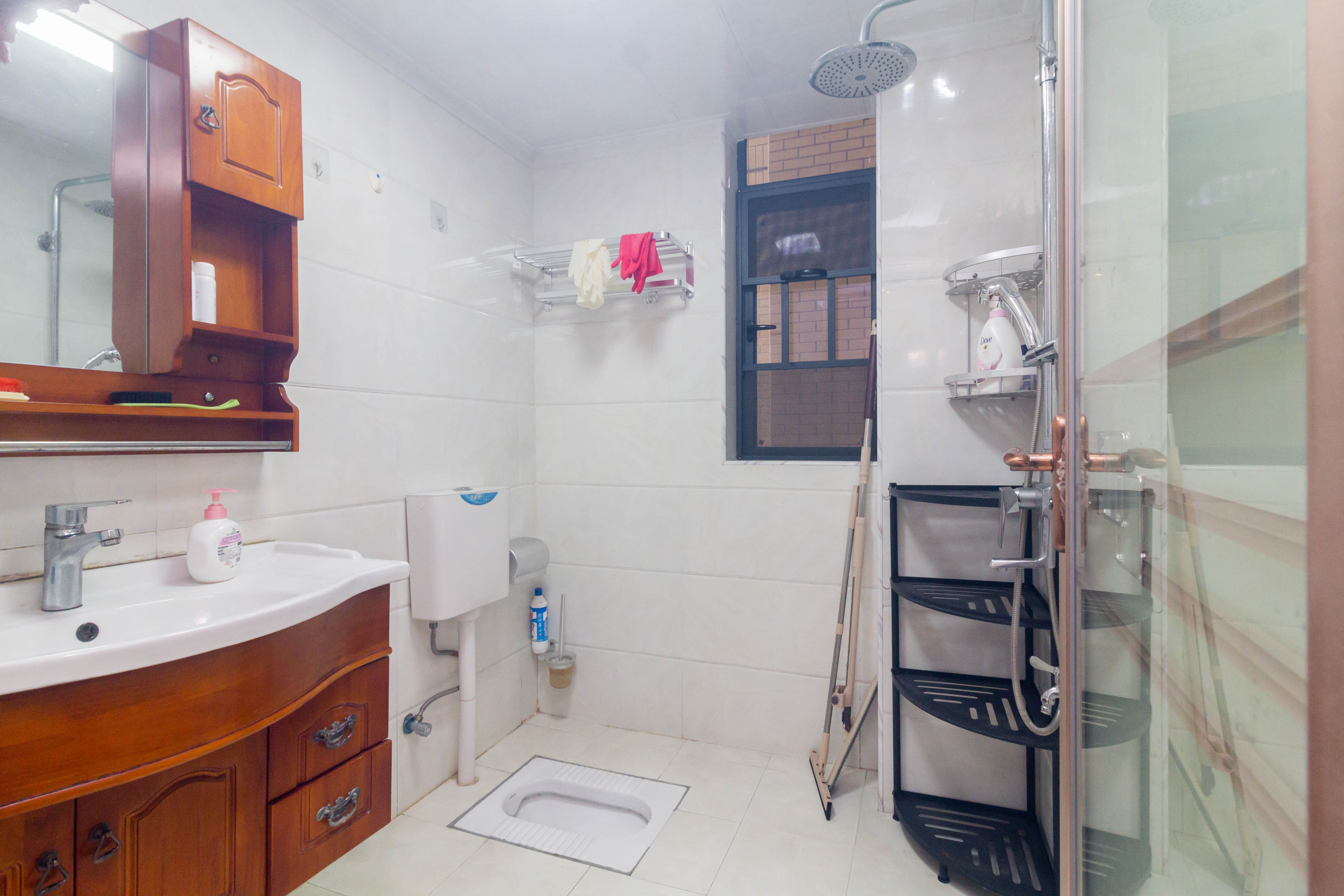 中国铁建国际城二期  2室1厅1卫    48.8万 中国铁建国际城二期  2室1厅1卫    48.8万卫生间