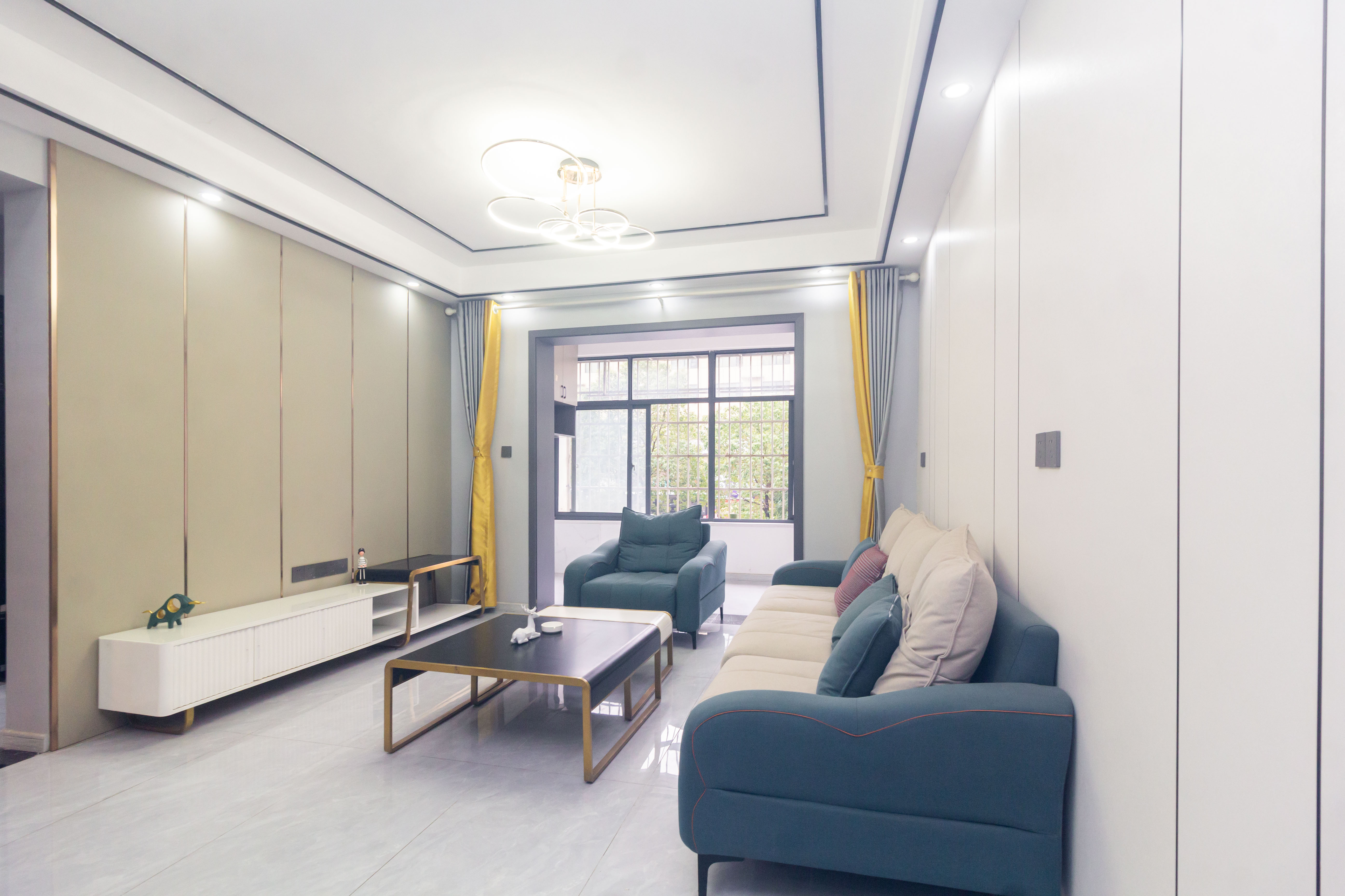 中国铁建国际城二期 3室2厅1卫 52.5万 中国铁建国际城二期 3室2厅1卫 52.5万客厅