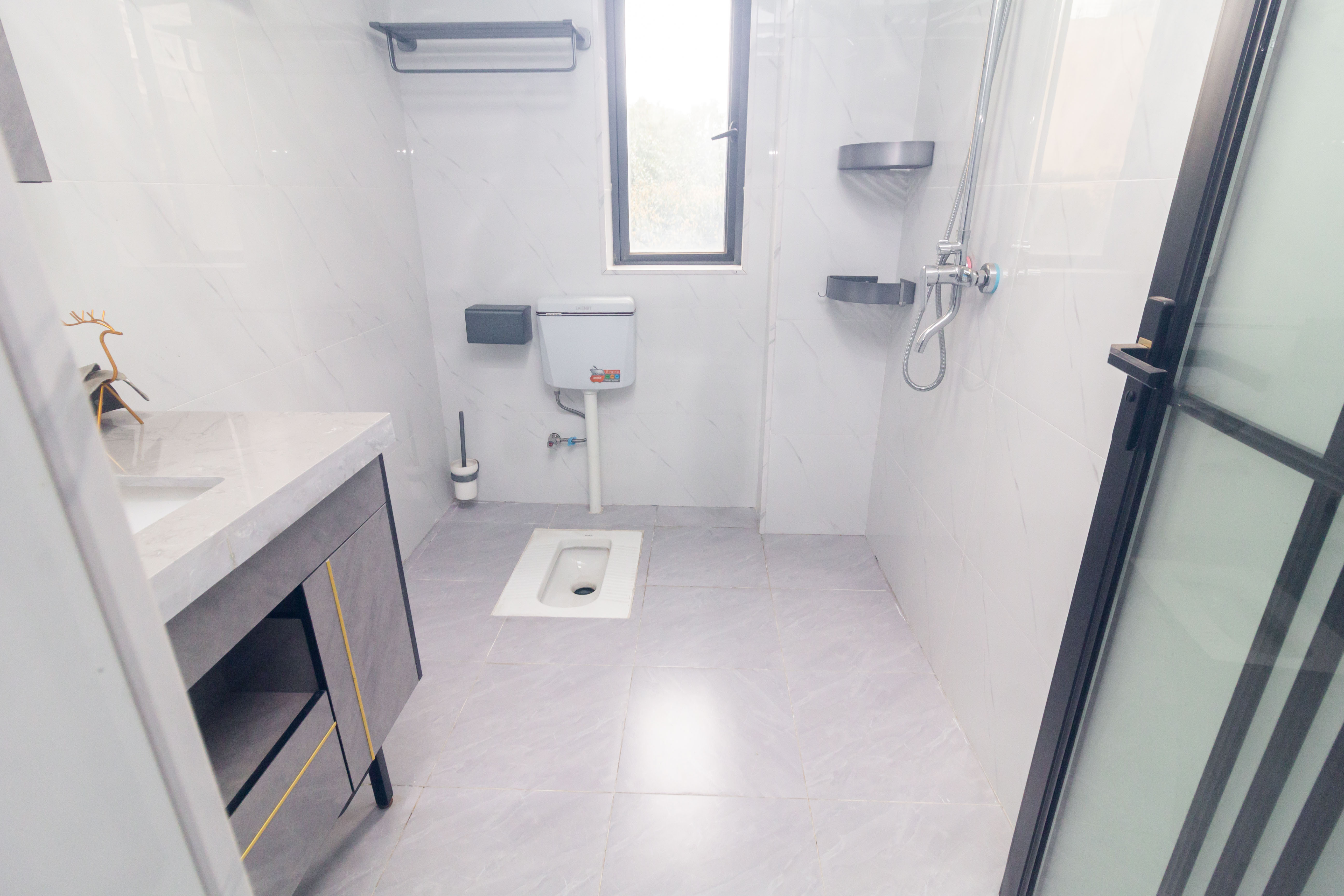 中国铁建国际城二期 3室2厅1卫 52.5万 中国铁建国际城二期 3室2厅1卫 52.5万卫生间