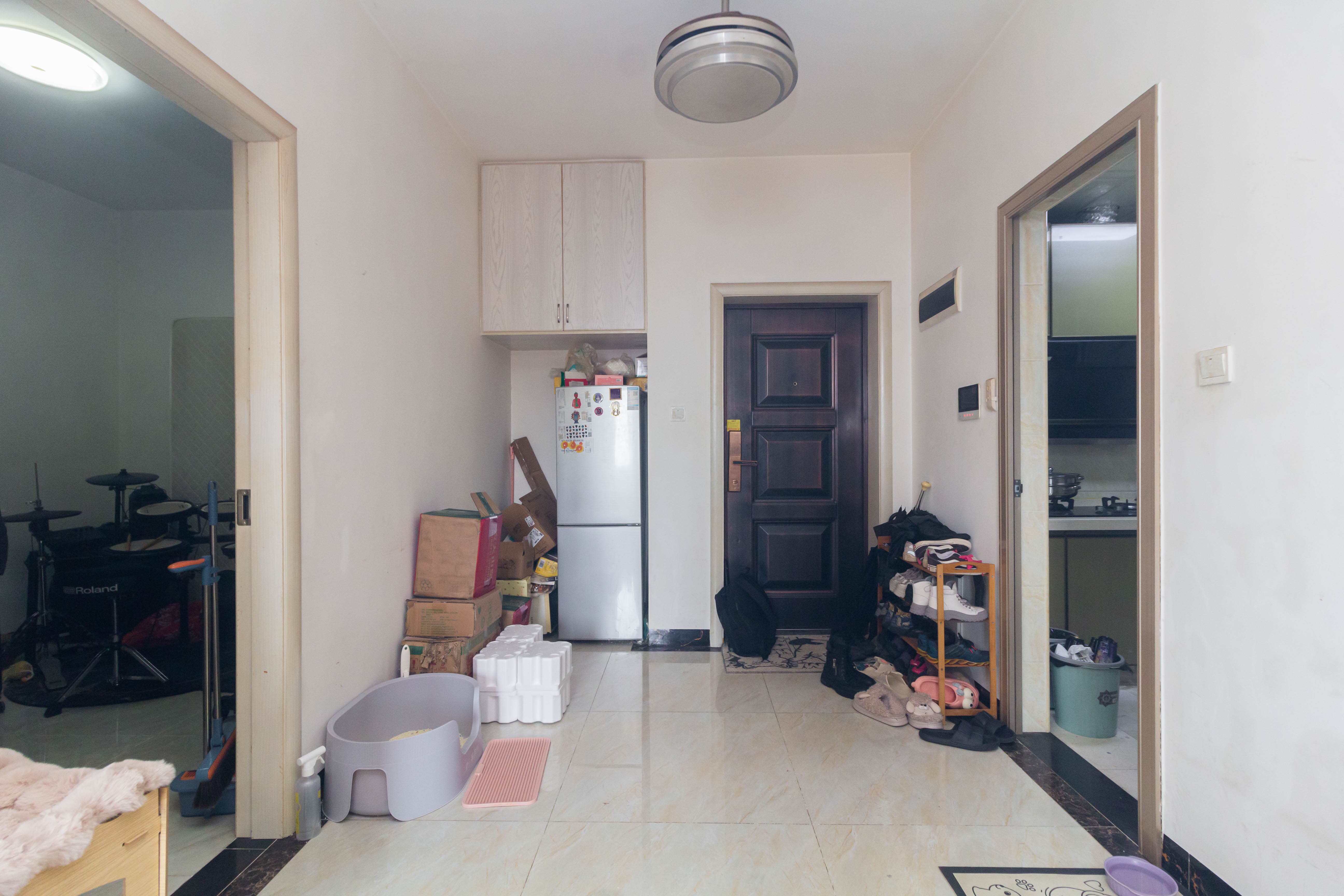 爵世名邸东湖(东湖壹号企业总部基地)  2室2厅1卫    52.0万 爵世名邸东湖(东湖壹号企业总部基地)  2室2厅1卫    52.0万客厅