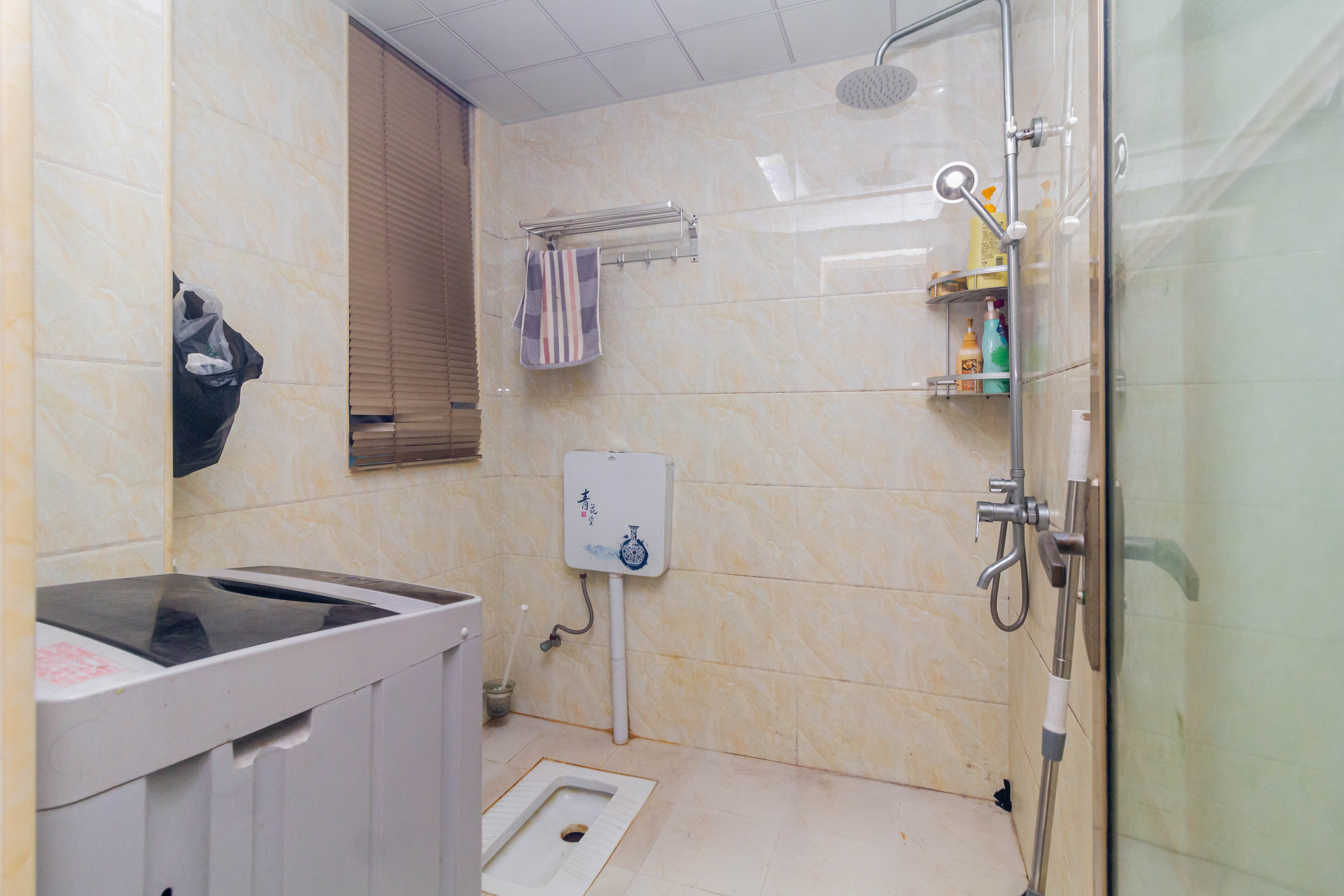 爵世名邸东湖(东湖壹号企业总部基地)  2室2厅1卫    52.0万 爵世名邸东湖(东湖壹号企业总部基地)  2室2厅1卫    52.0万卫生间