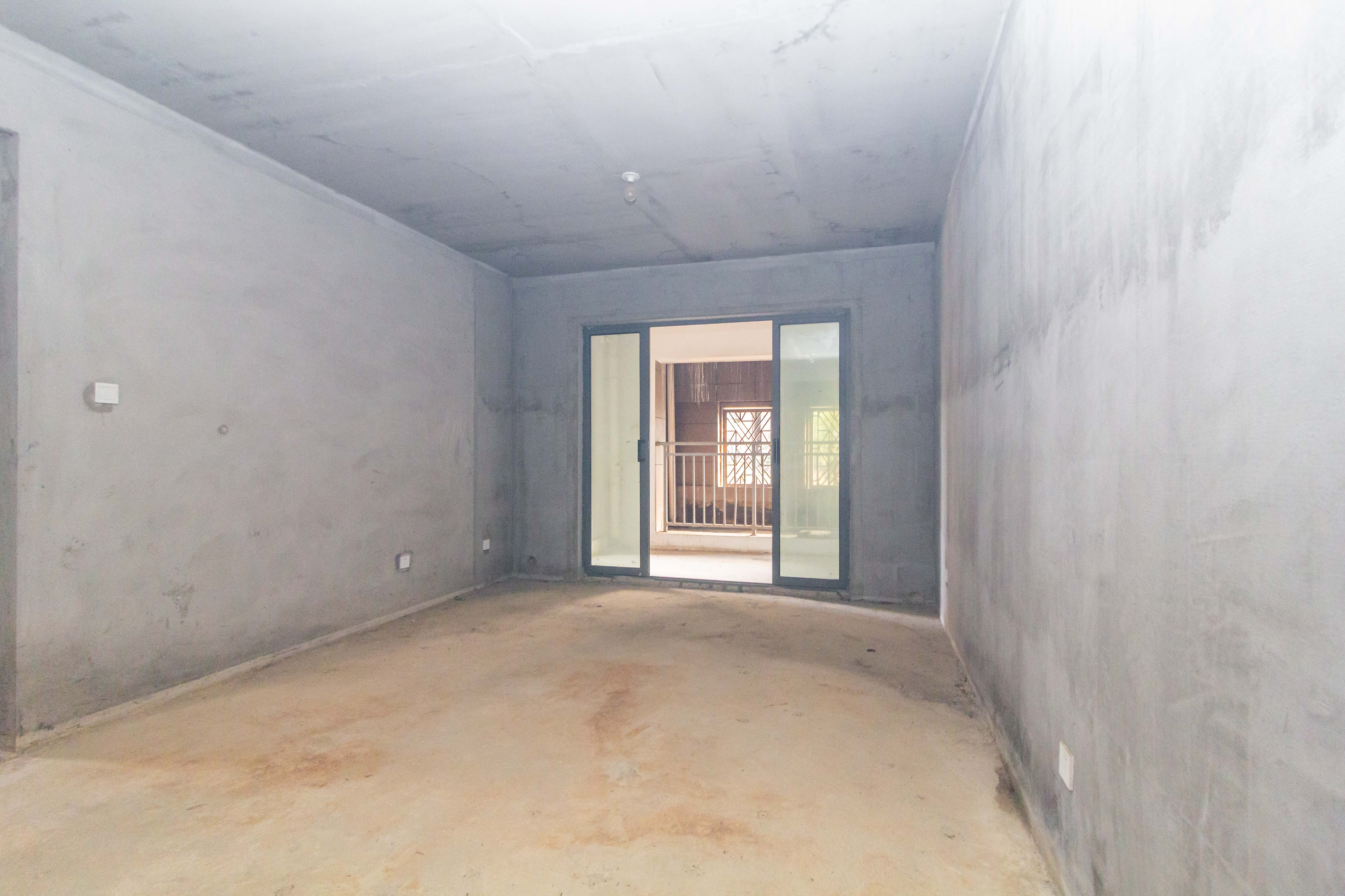 中交中央公园D4区  3室2厅1卫   85.00万客厅