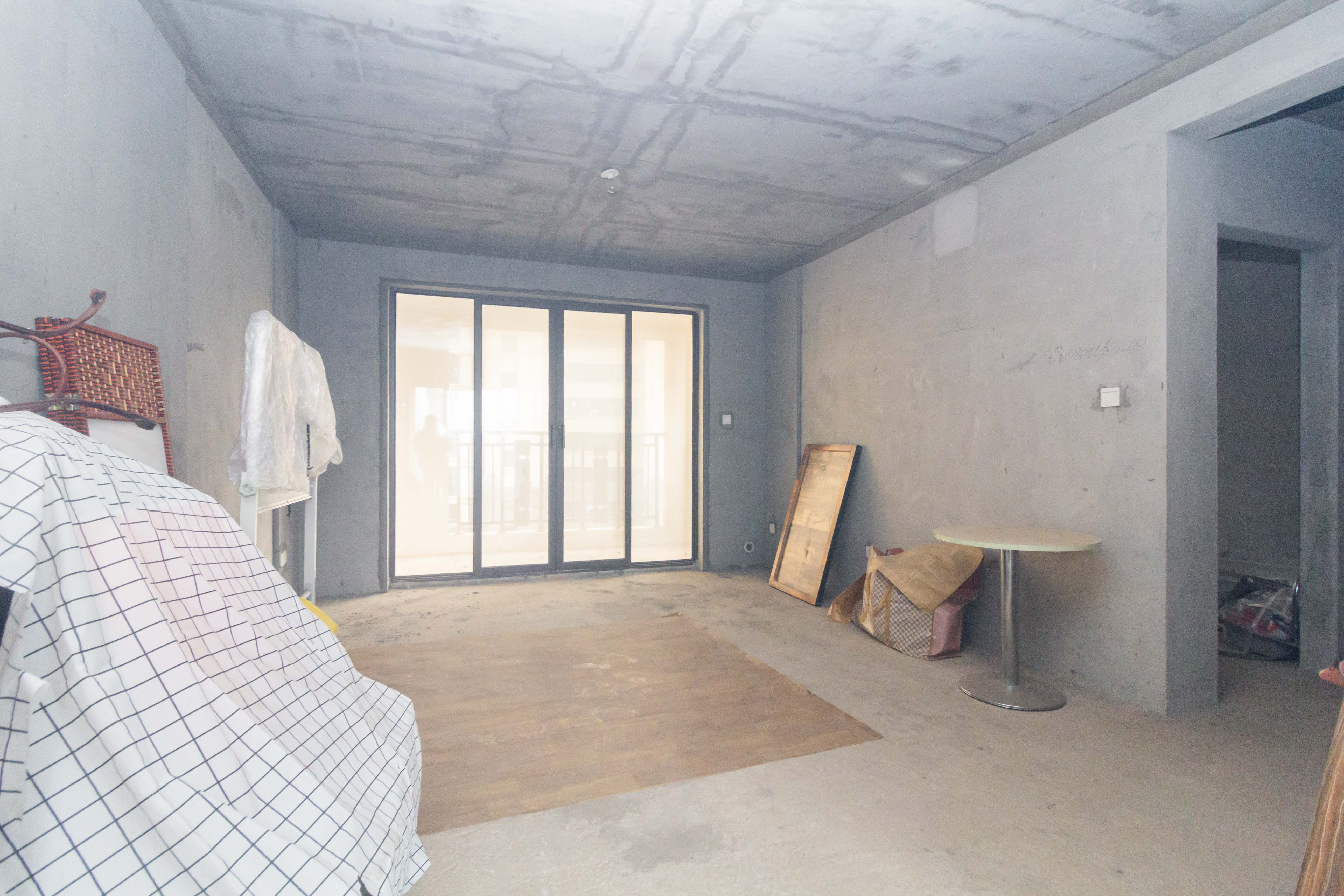 中交中央公园D1区 4室2厅2卫 128.0万 中交中央公园D1区 4室2厅2卫 128.0万客厅