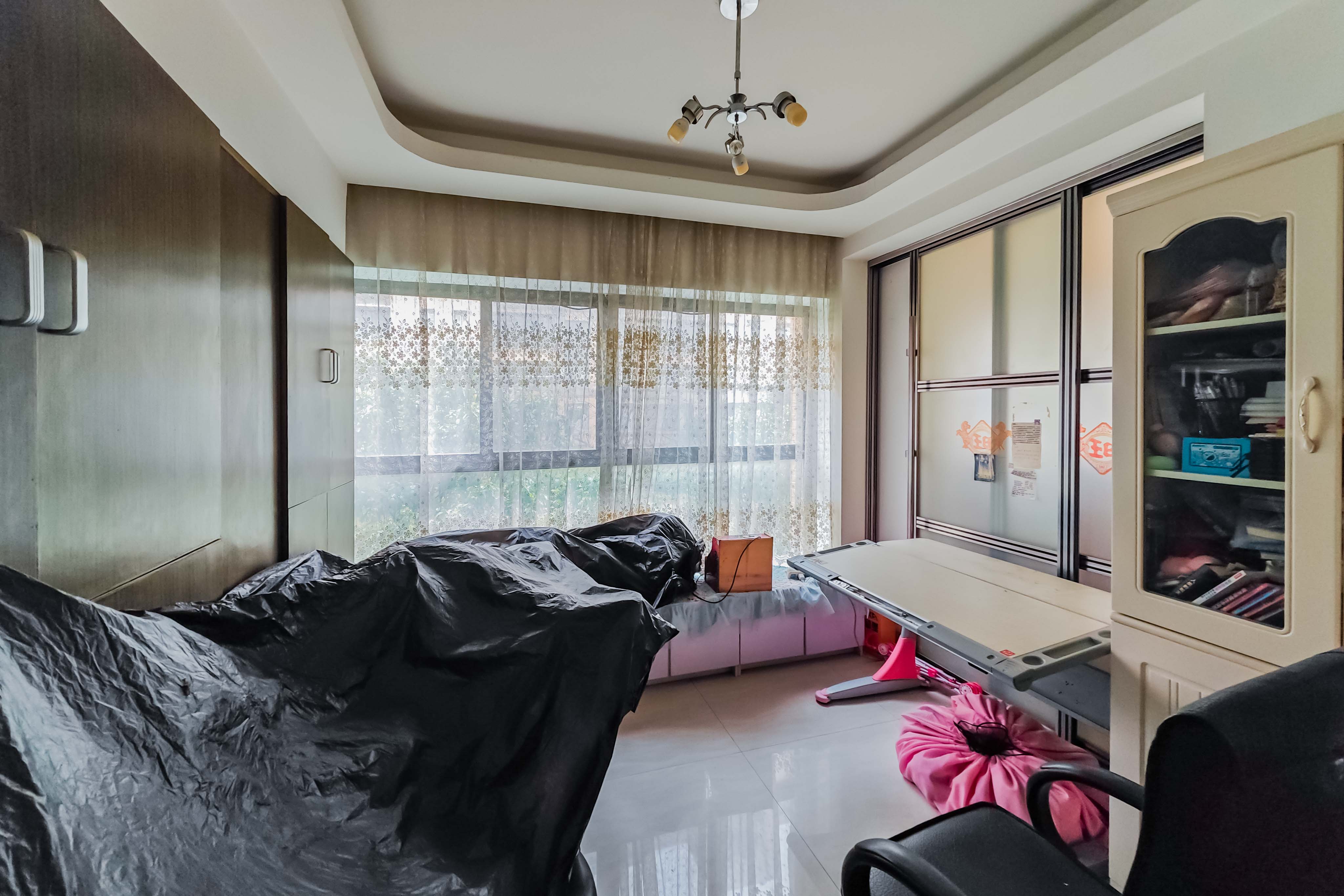 中城丽景香山园  3室2厅2卫   126.00万阳台