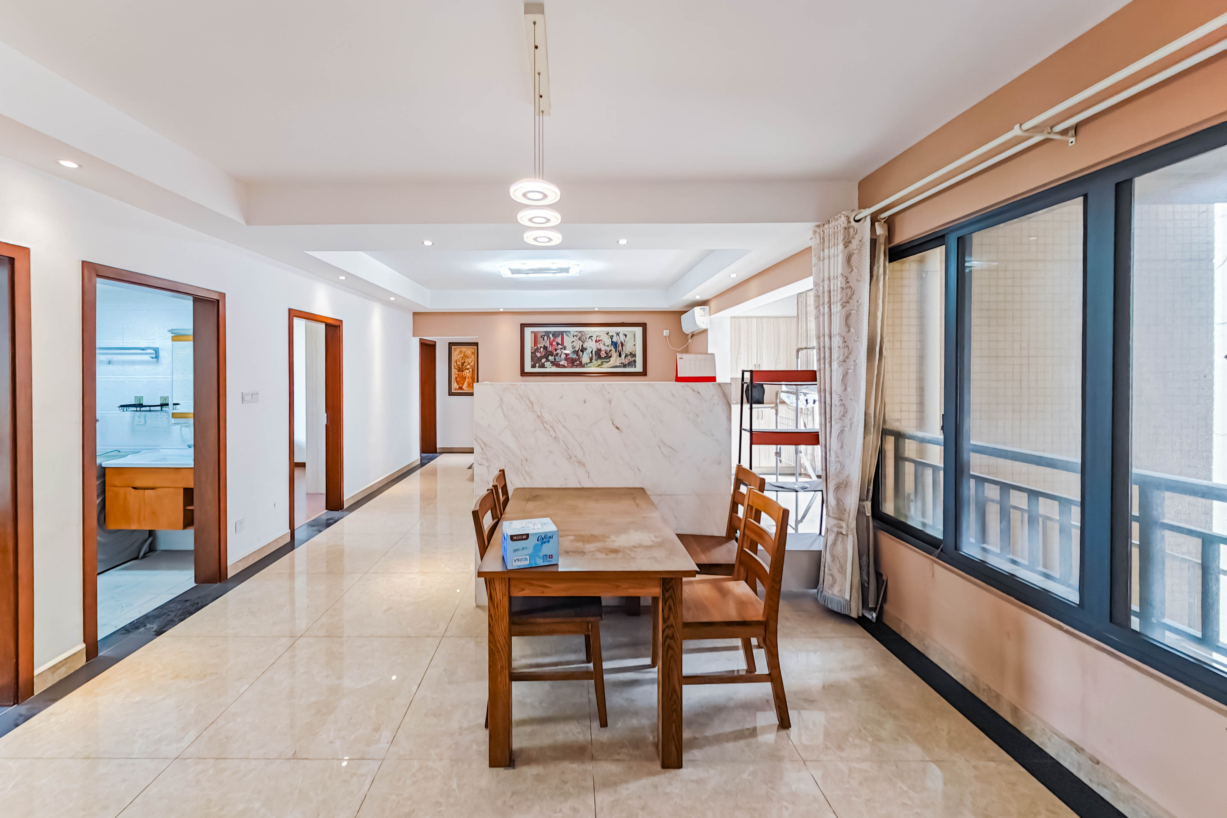 香樟兰亭(朗峰苑)  4室2厅2卫    148.0万 香樟兰亭(朗峰苑)  4室2厅2卫    148.0万客厅