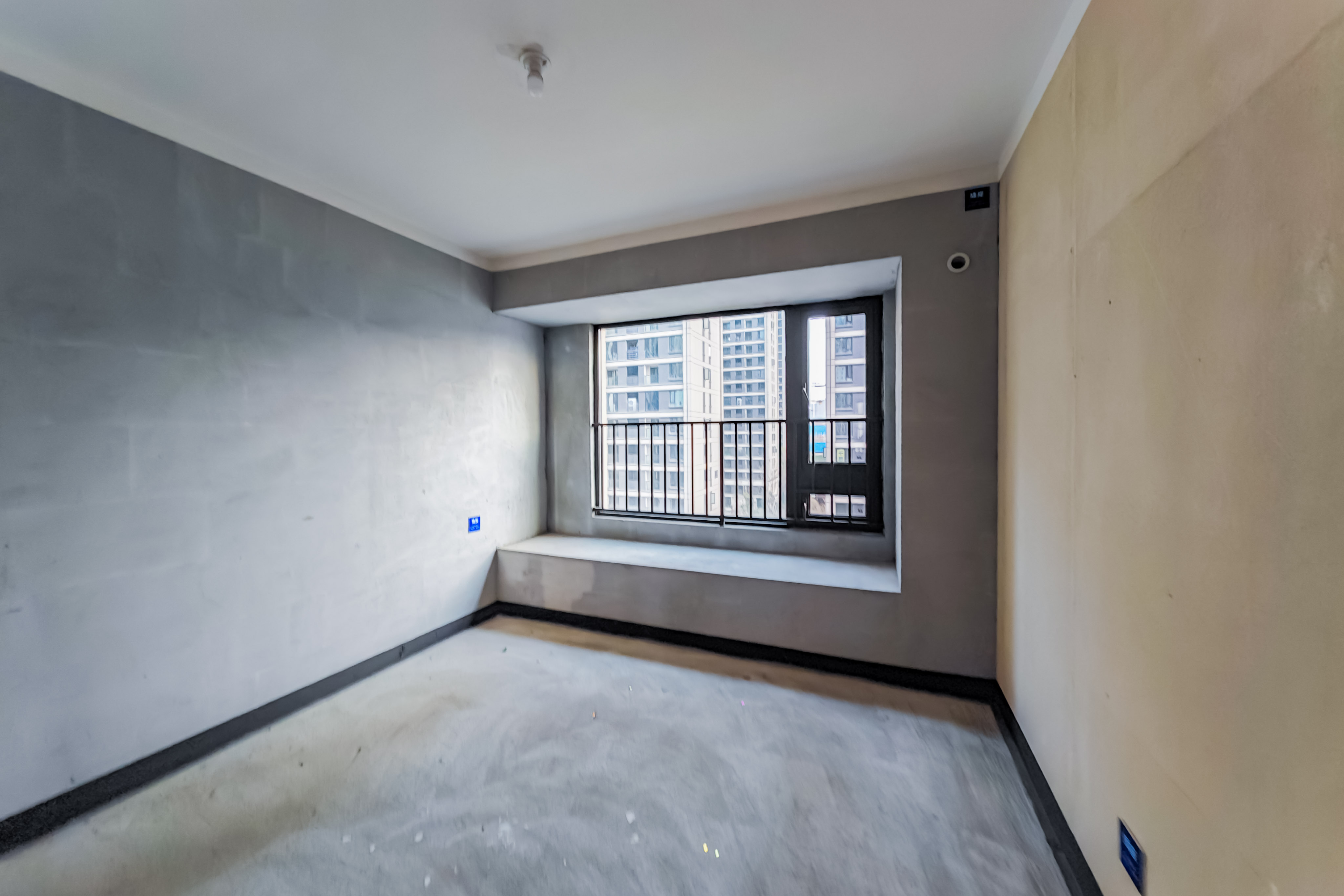 建发玖洲观澜  4室2厅2卫   230.00万其他