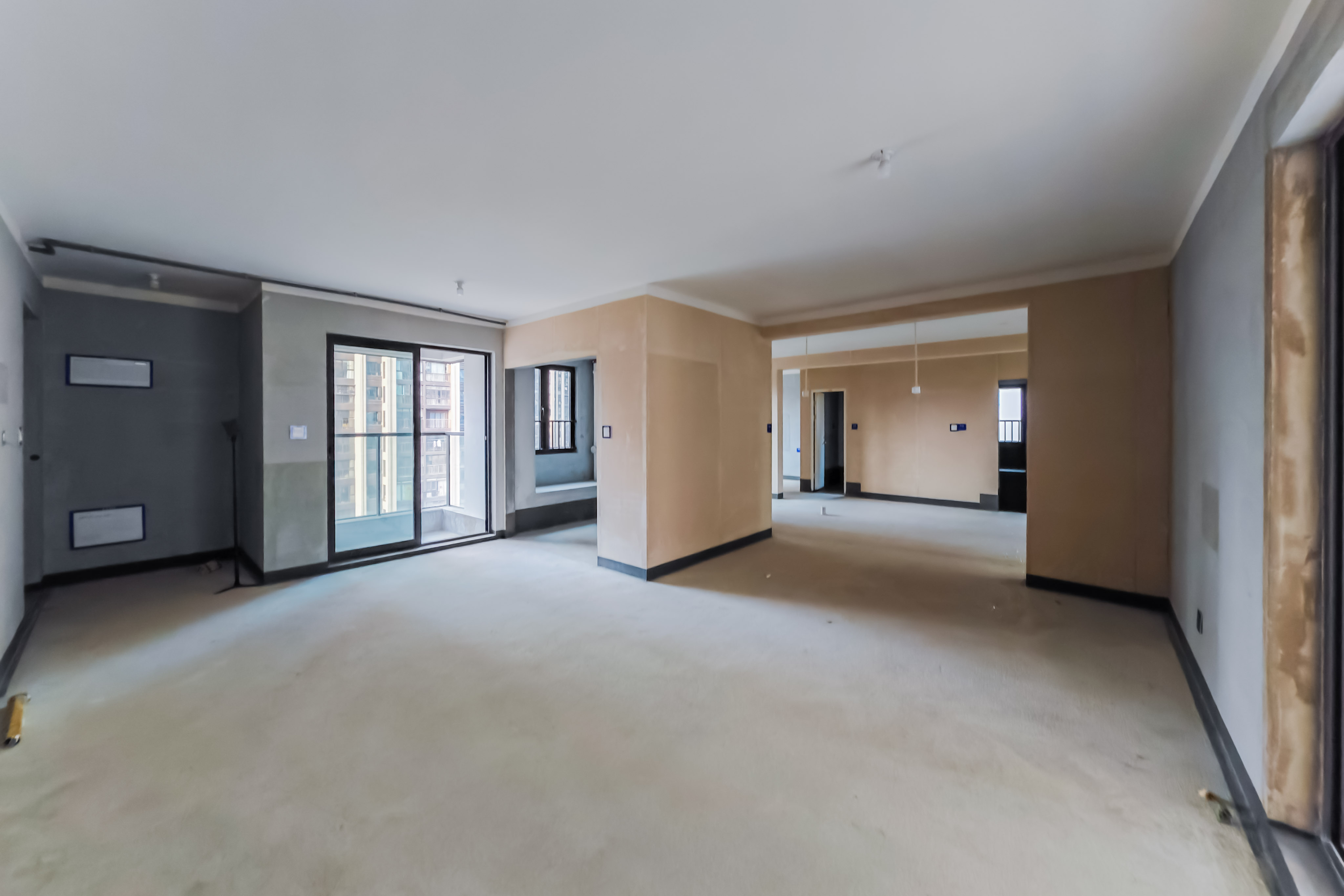 建发玖洲观澜  4室2厅2卫   230.00万客厅