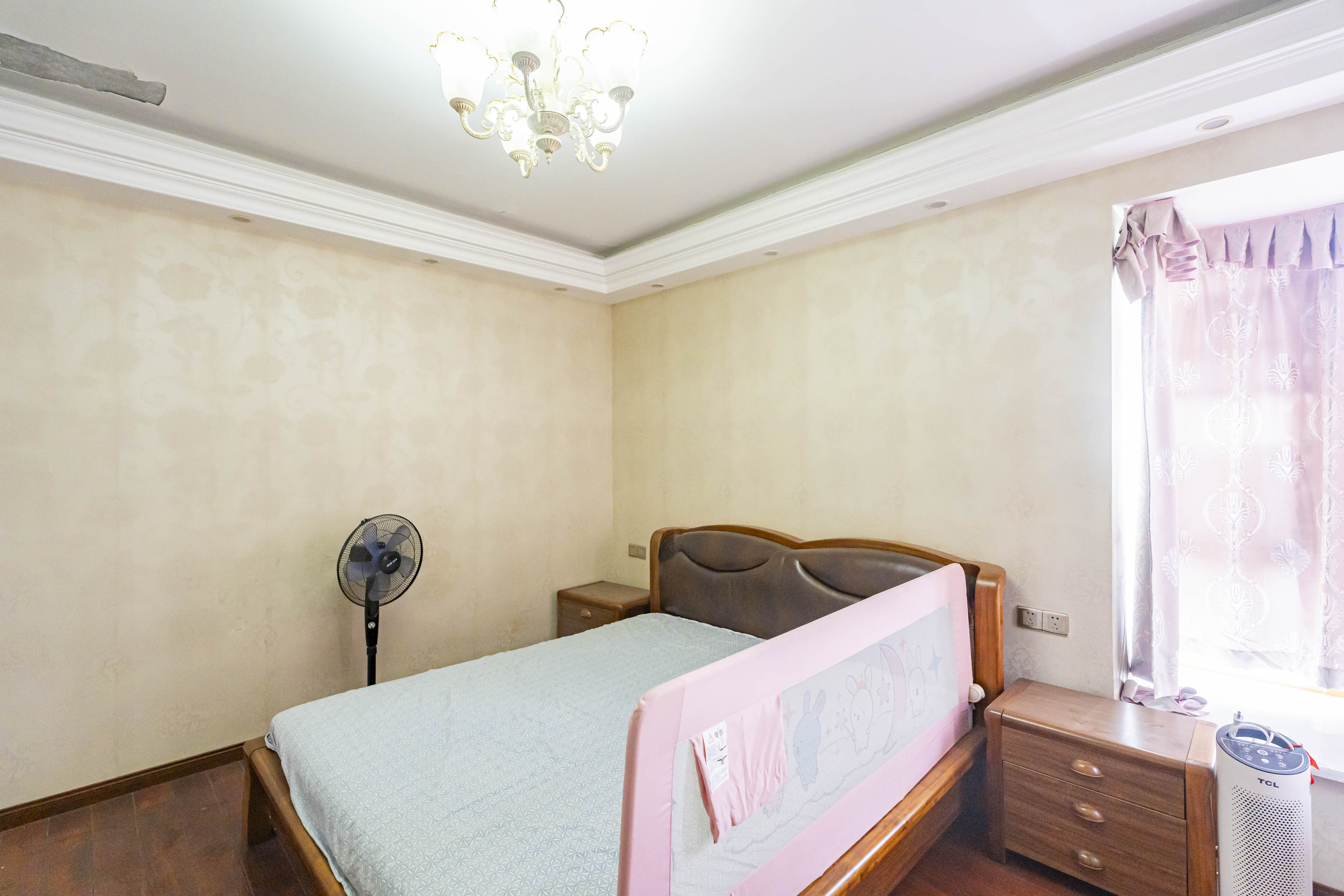 天健芙蓉盛世一期  3室2厅2卫    150.0万 天健芙蓉盛世一期  3室2厅2卫    150.0万卧室