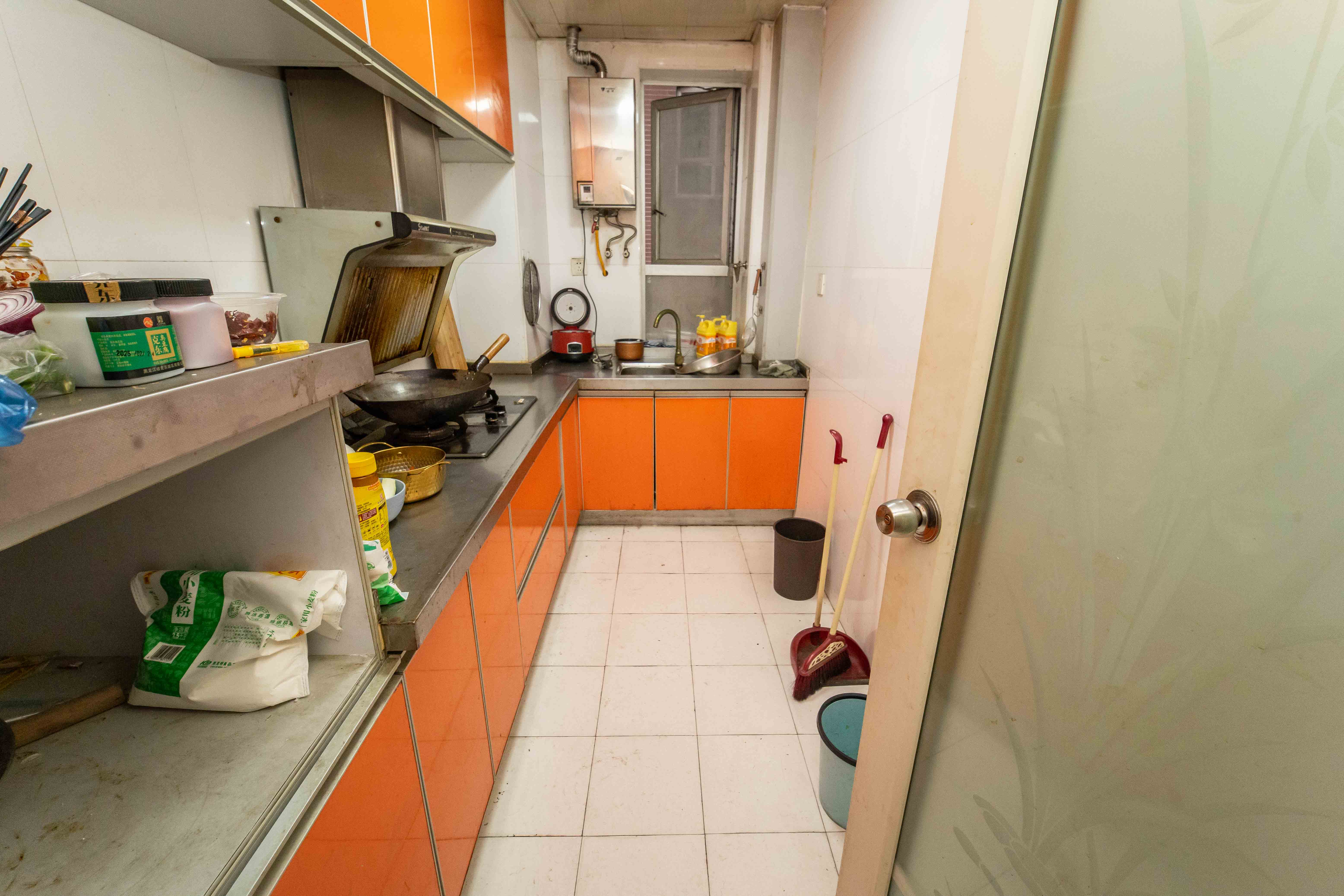 左岸右岸  2室2厅1卫    55.0万 左岸右岸  2室2厅1卫    55.0万厨房